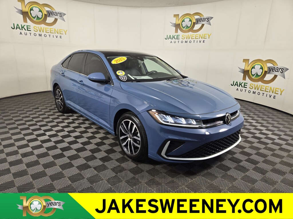 Used 2025 Volkswagen Jetta 1.5T SE Sedan