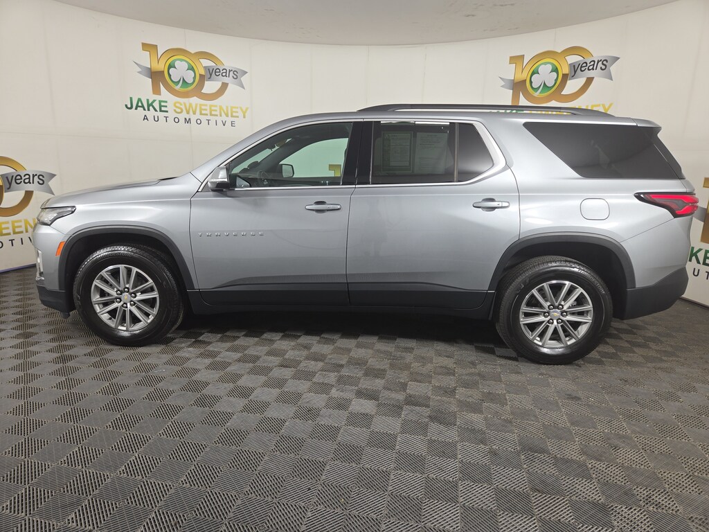 Used 2023 Chevrolet Traverse LT Cloth SUV