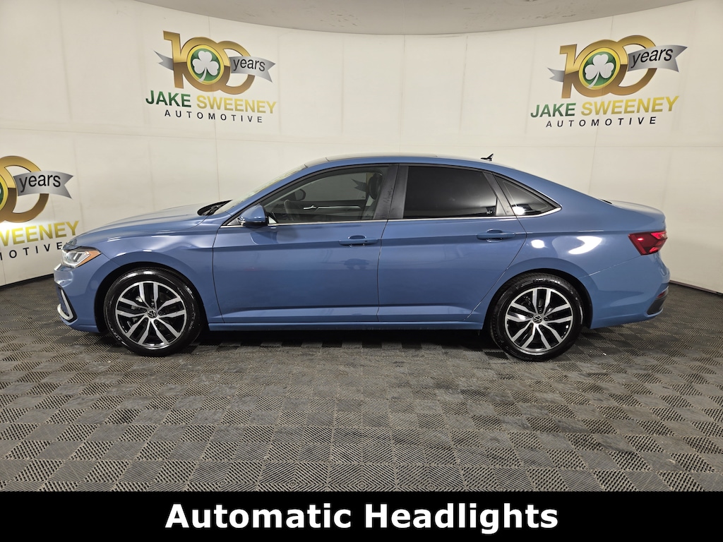 Used 2025 Volkswagen Jetta 1.5T SE Sedan