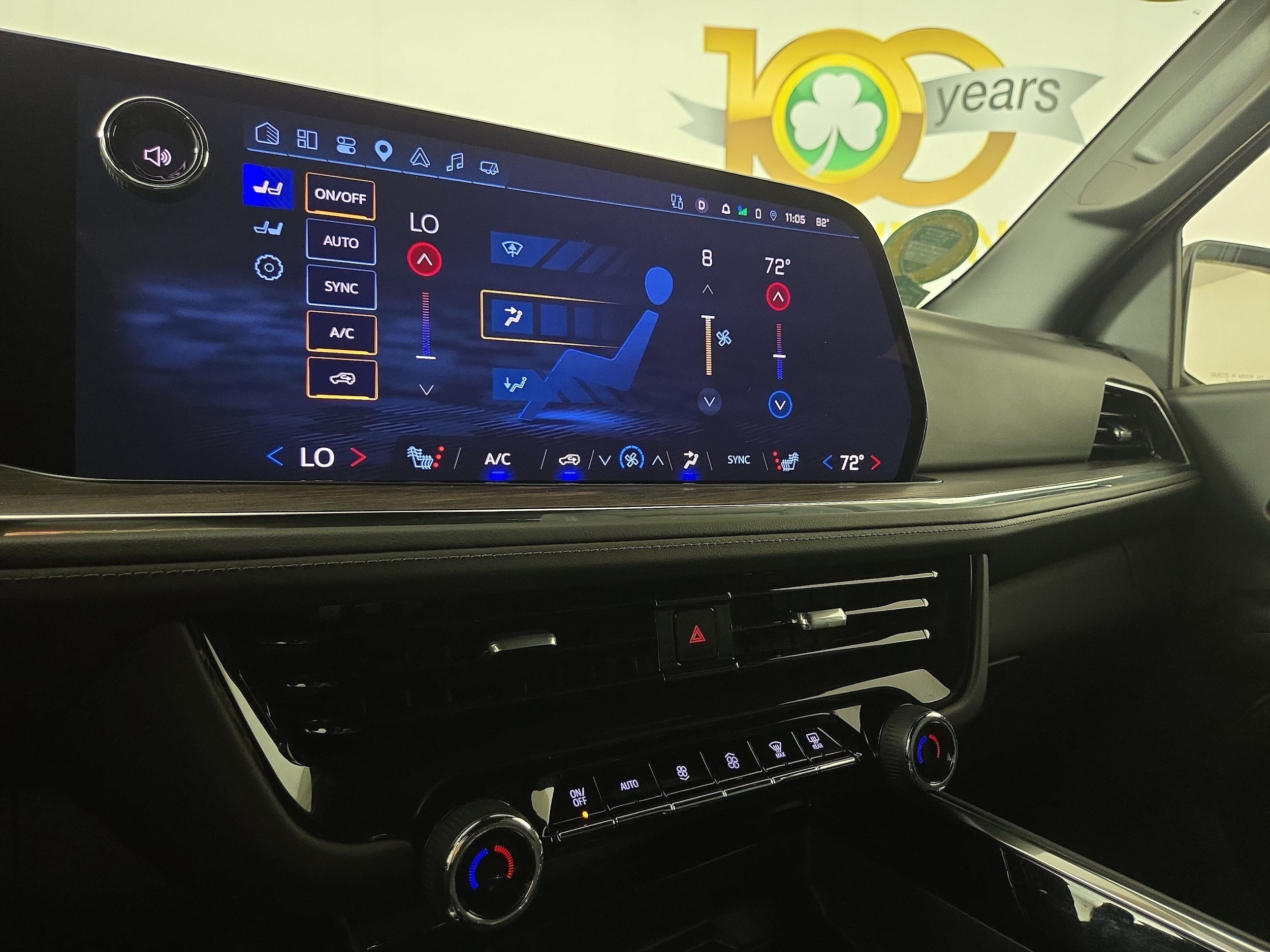 2025 Chevrolet Suburban Z71 - Photo 28