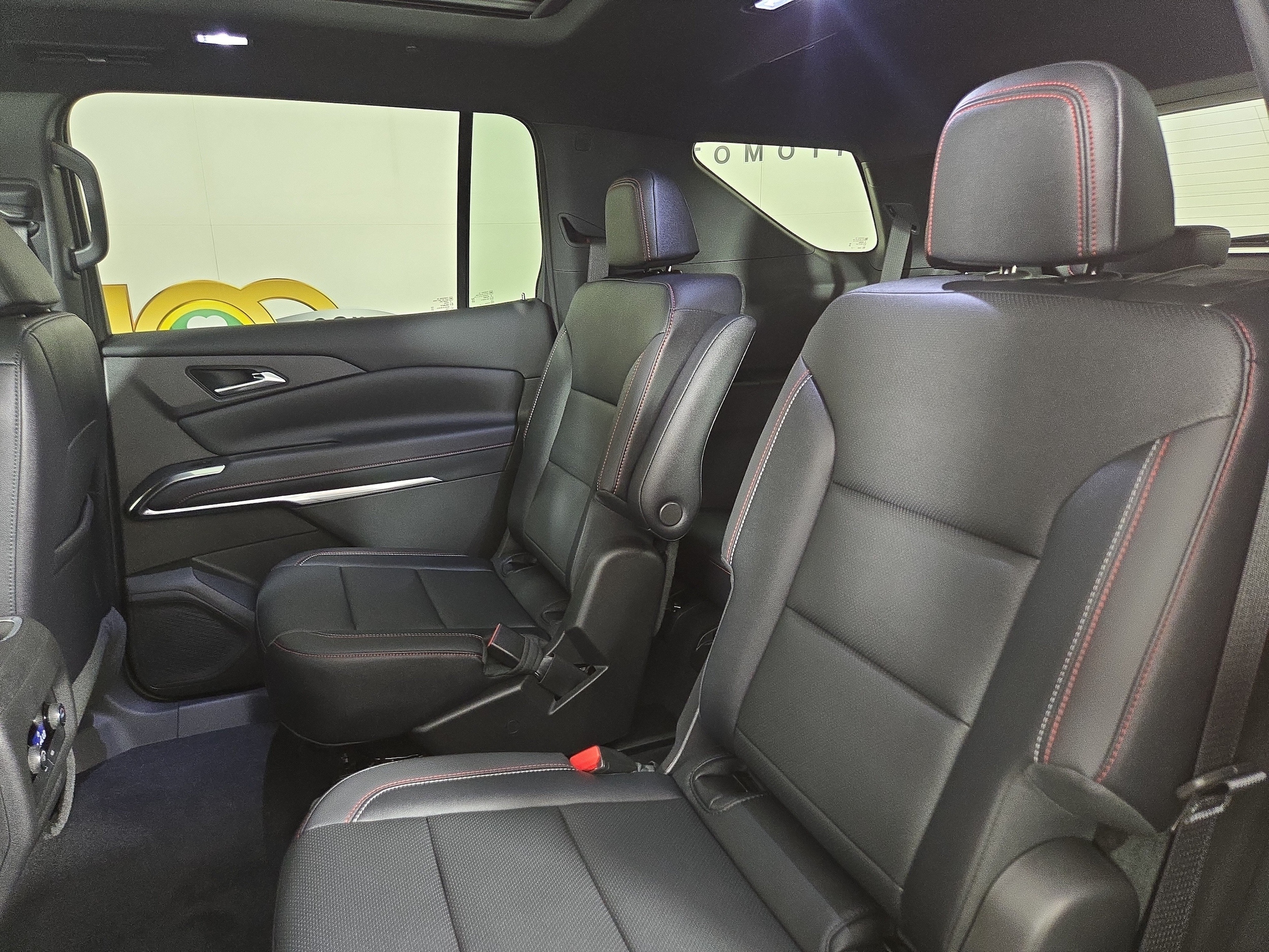 2025 Chevrolet Traverse Z71 - Photo 12