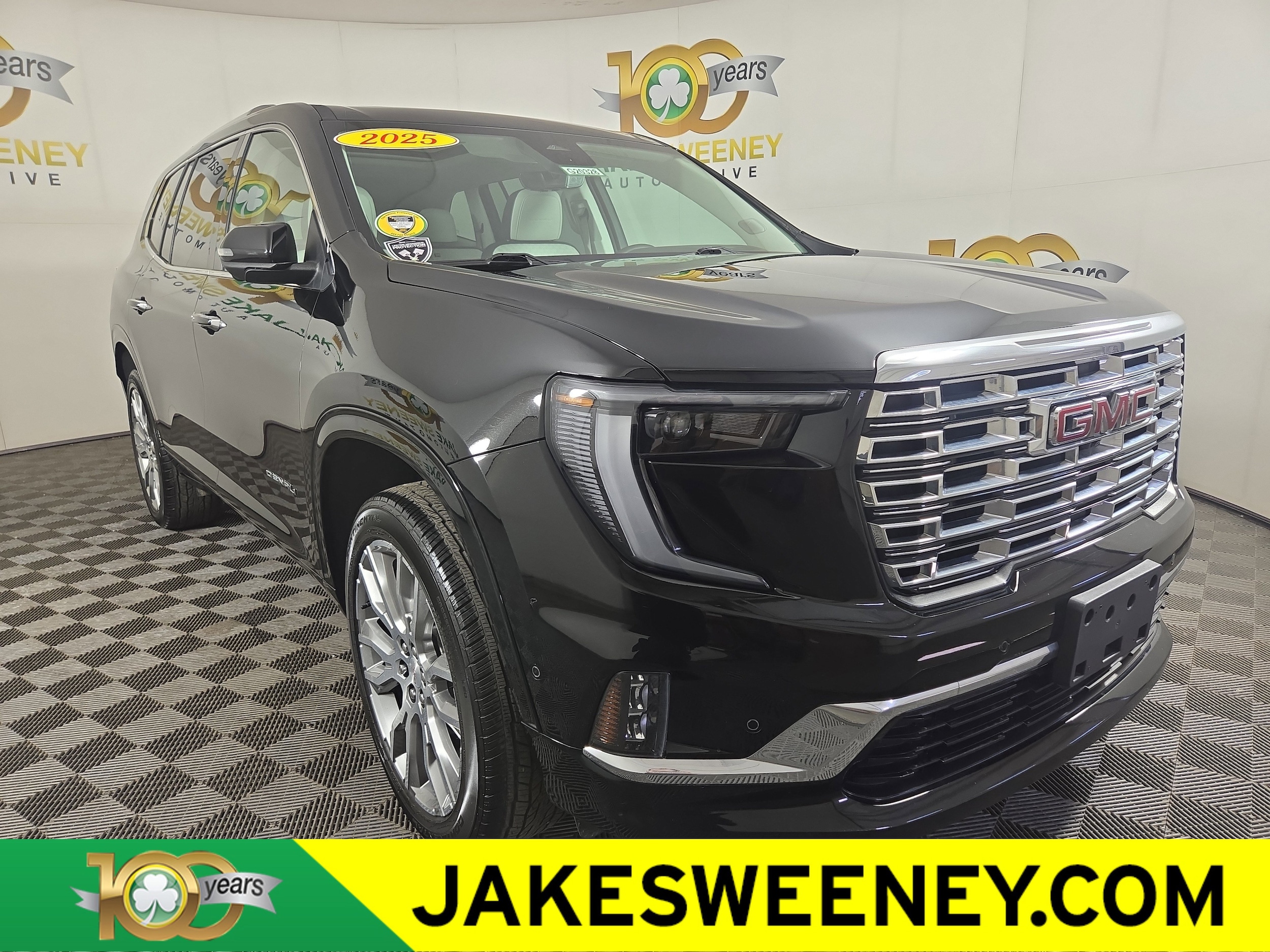2025 GMC Acadia Denali AWD's photo