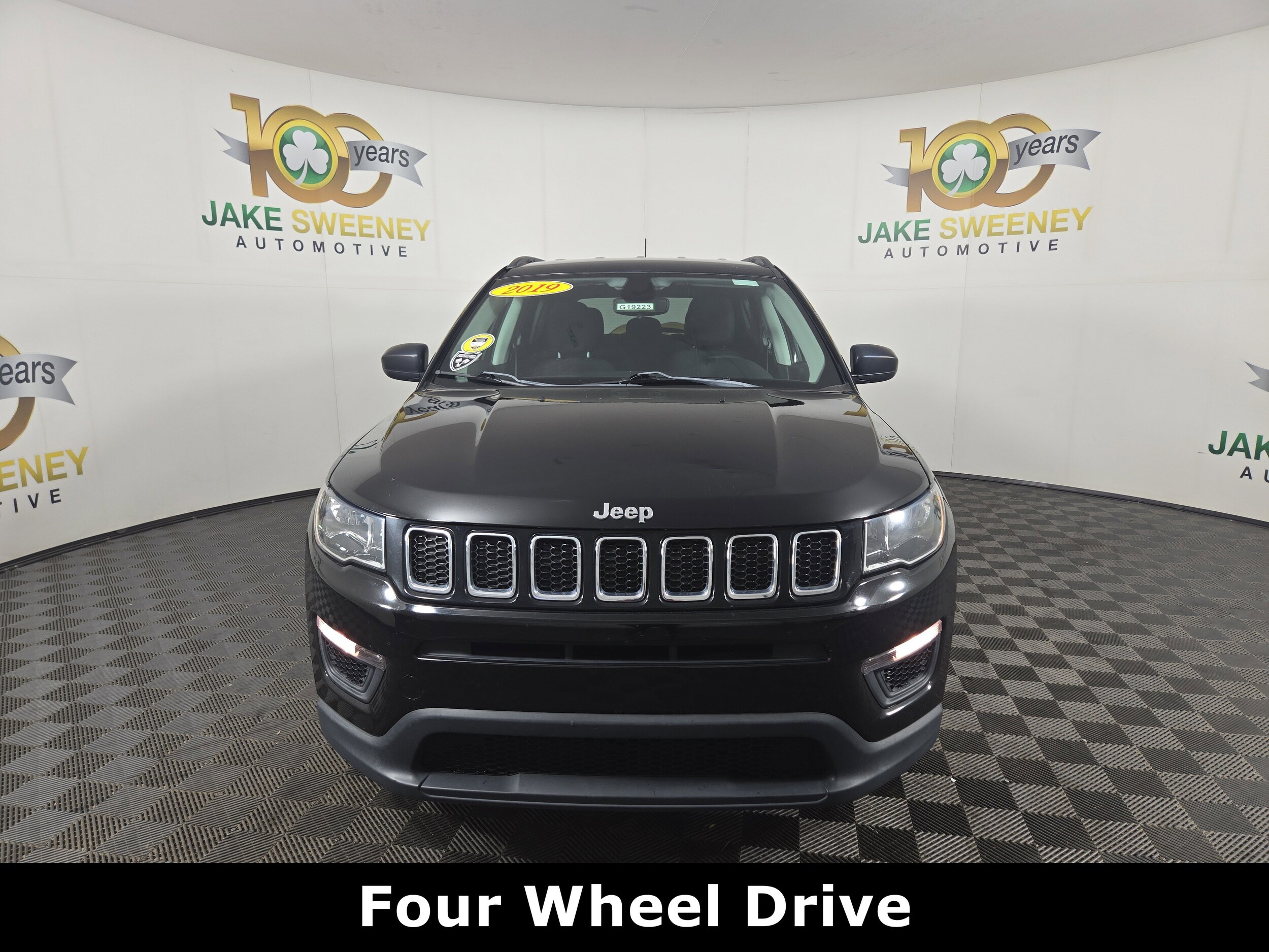 2019 Jeep Compass Sport photo 2