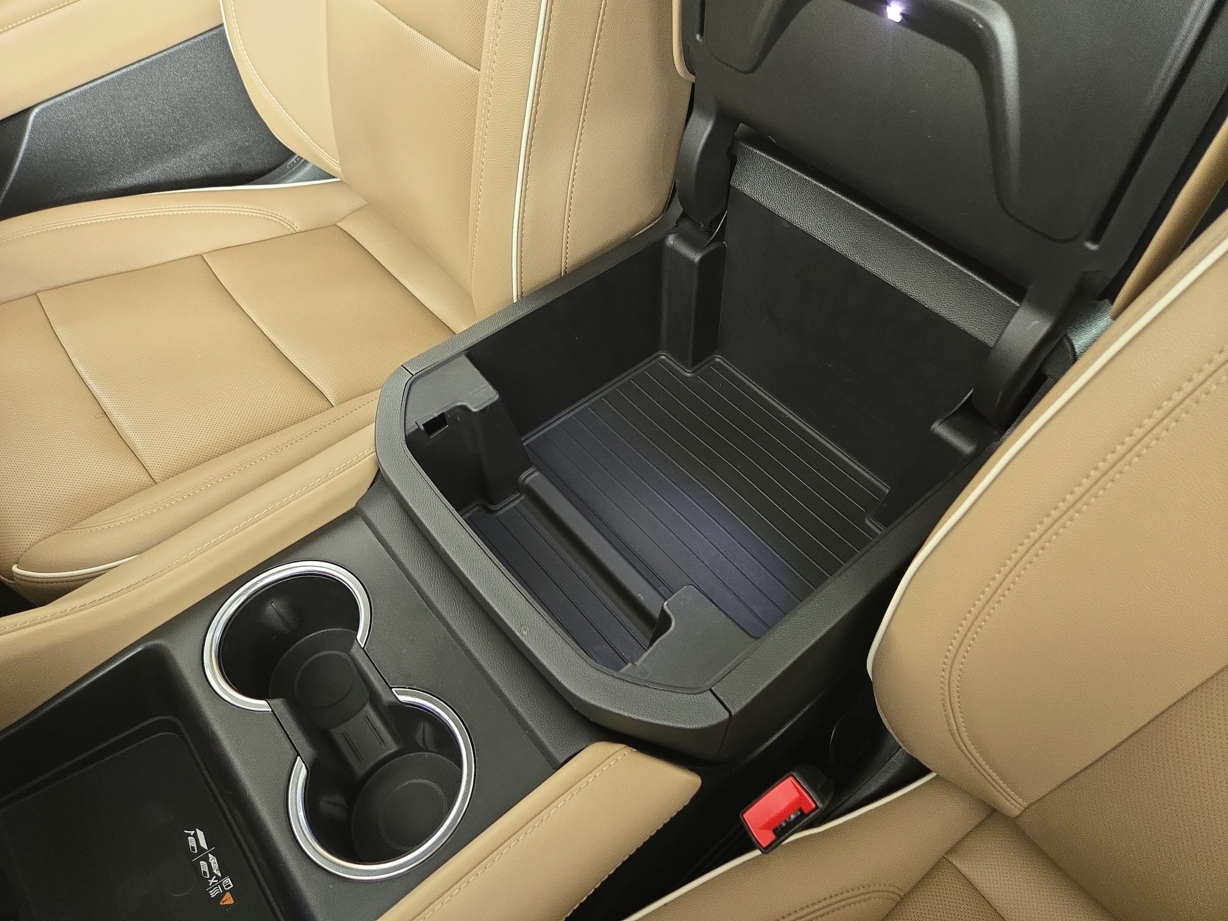 2023 Chevrolet Tahoe Premier - Photo 28