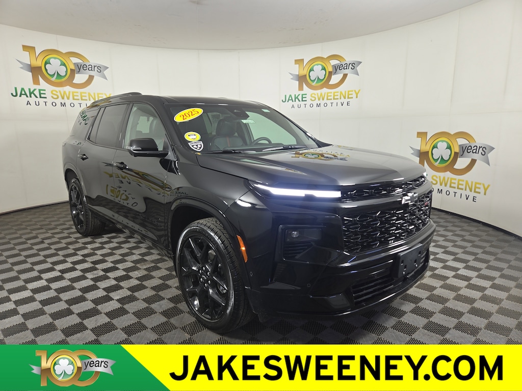 Used 2025 Chevrolet Traverse RS SUV