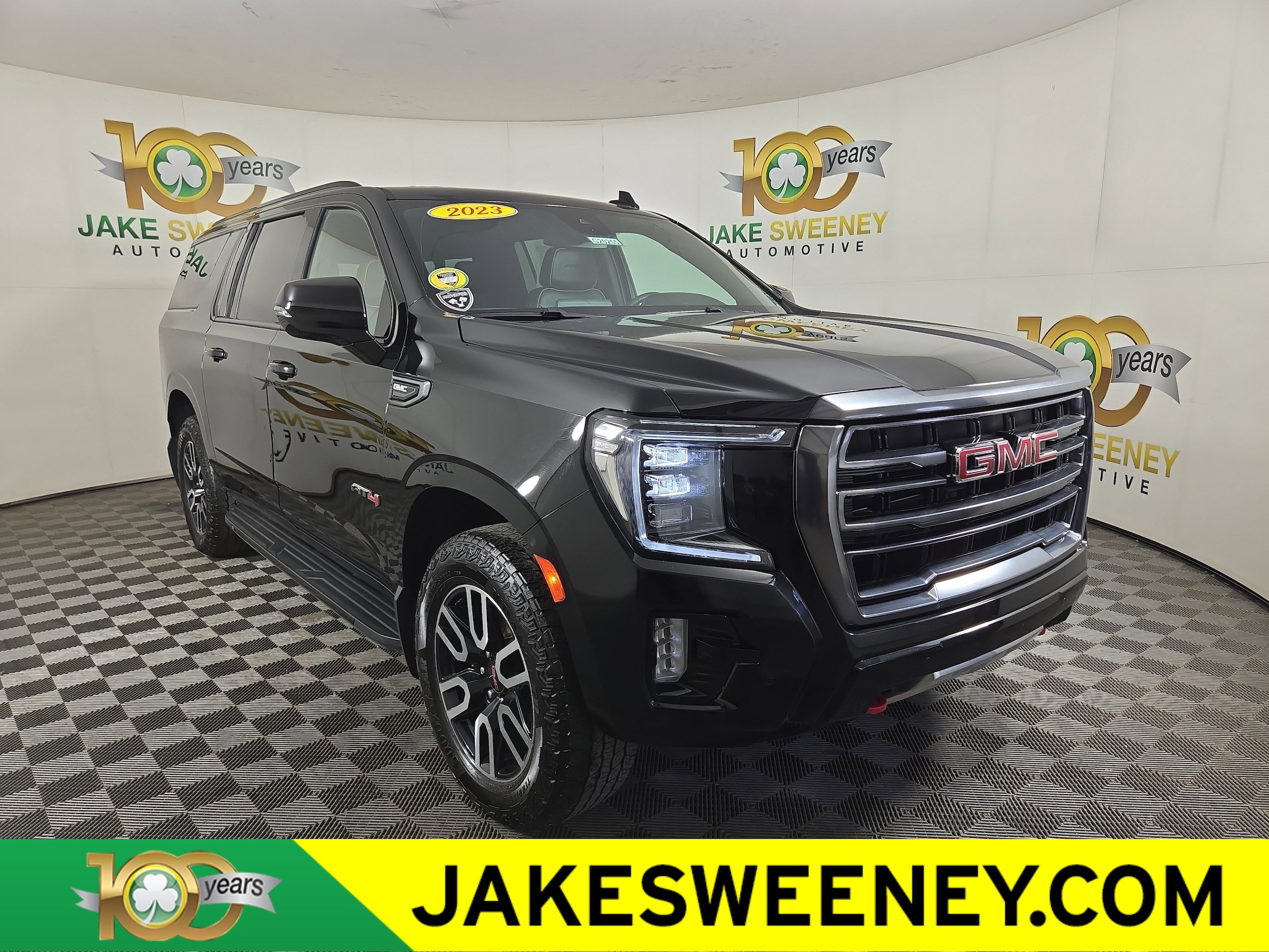 2023 GMC Yukon AT4 4X4's photo