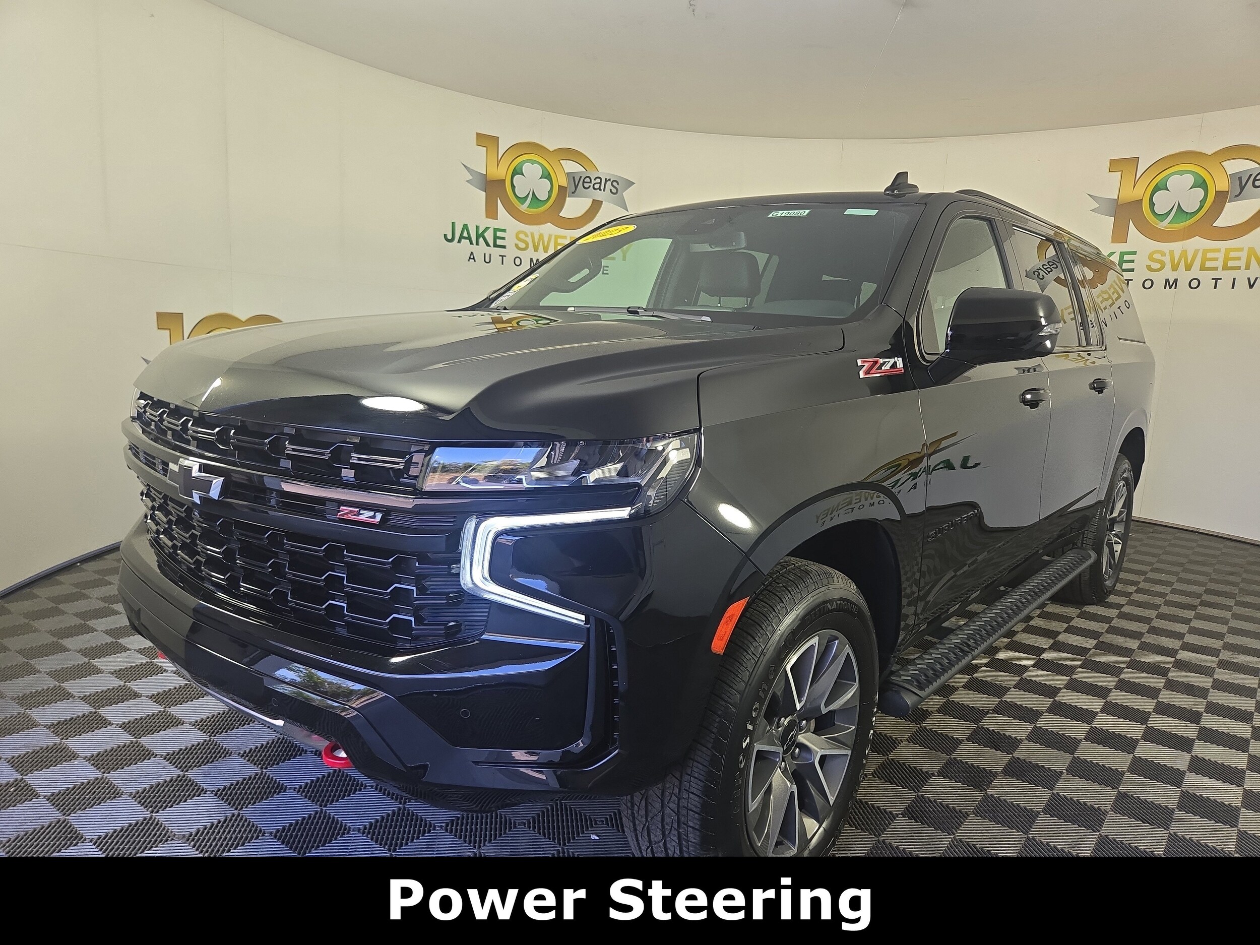 2023 Chevrolet Suburban Z71 photo 2
