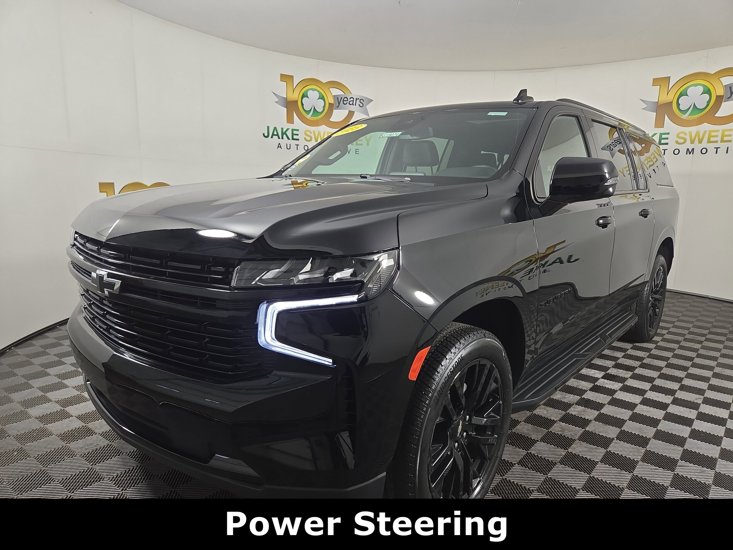 2023 Chevrolet Suburban RST photo 3