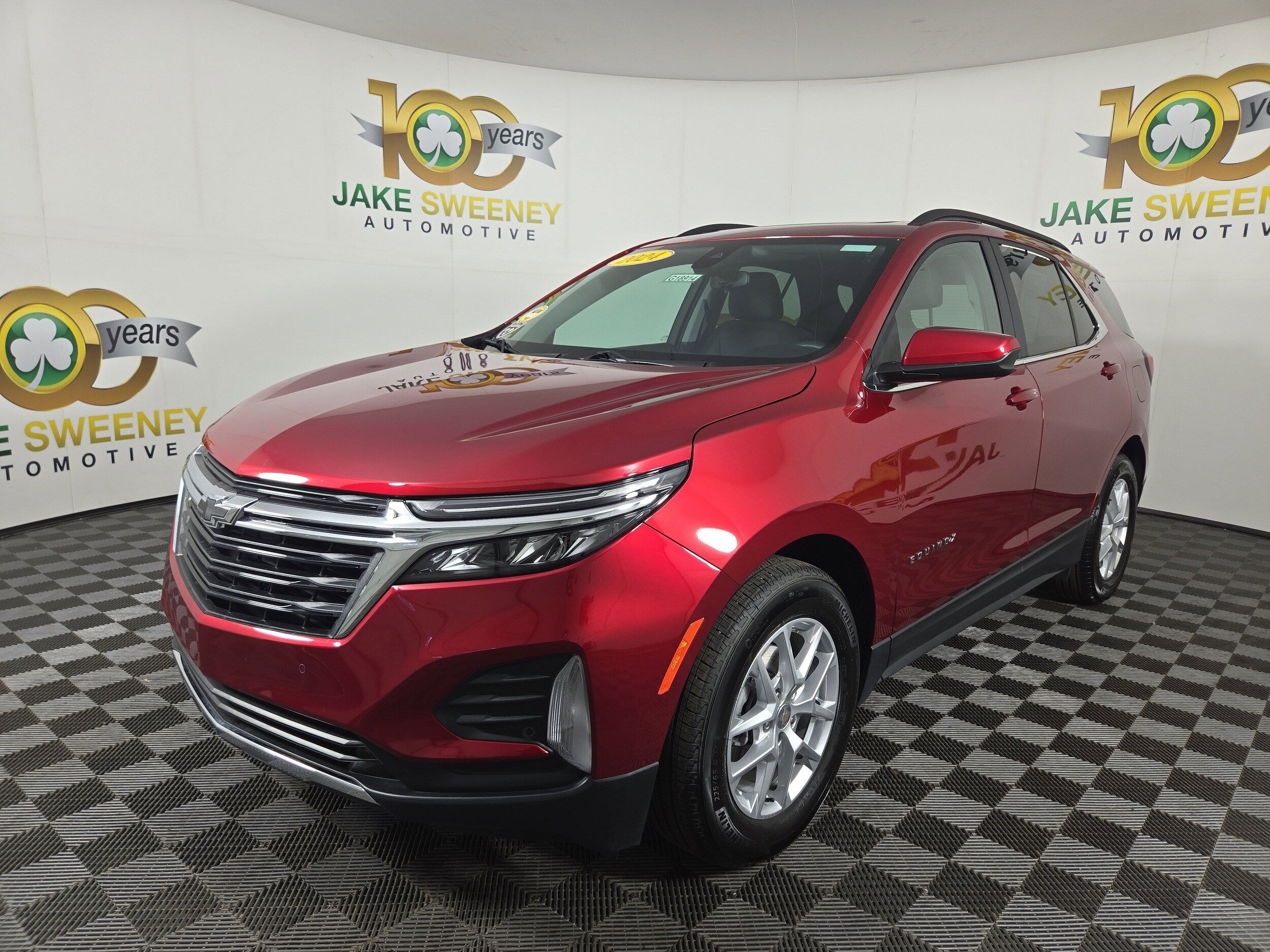 2024 Chevrolet Equinox LT photo 3
