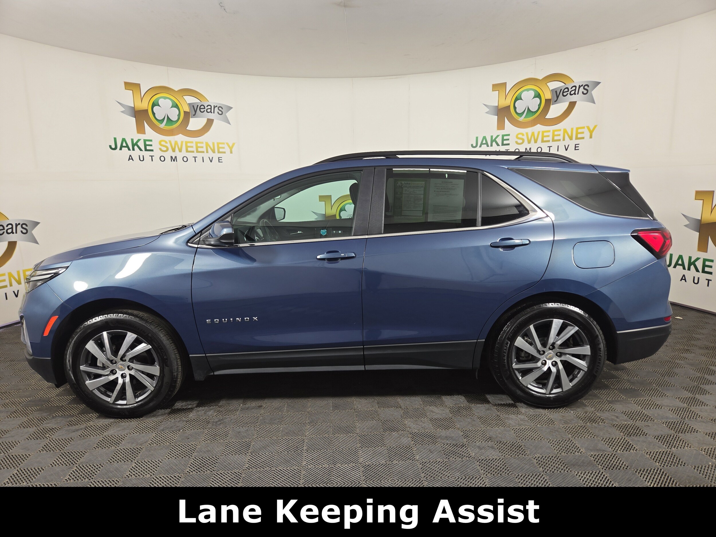 2024 Chevrolet Equinox LT photo 3