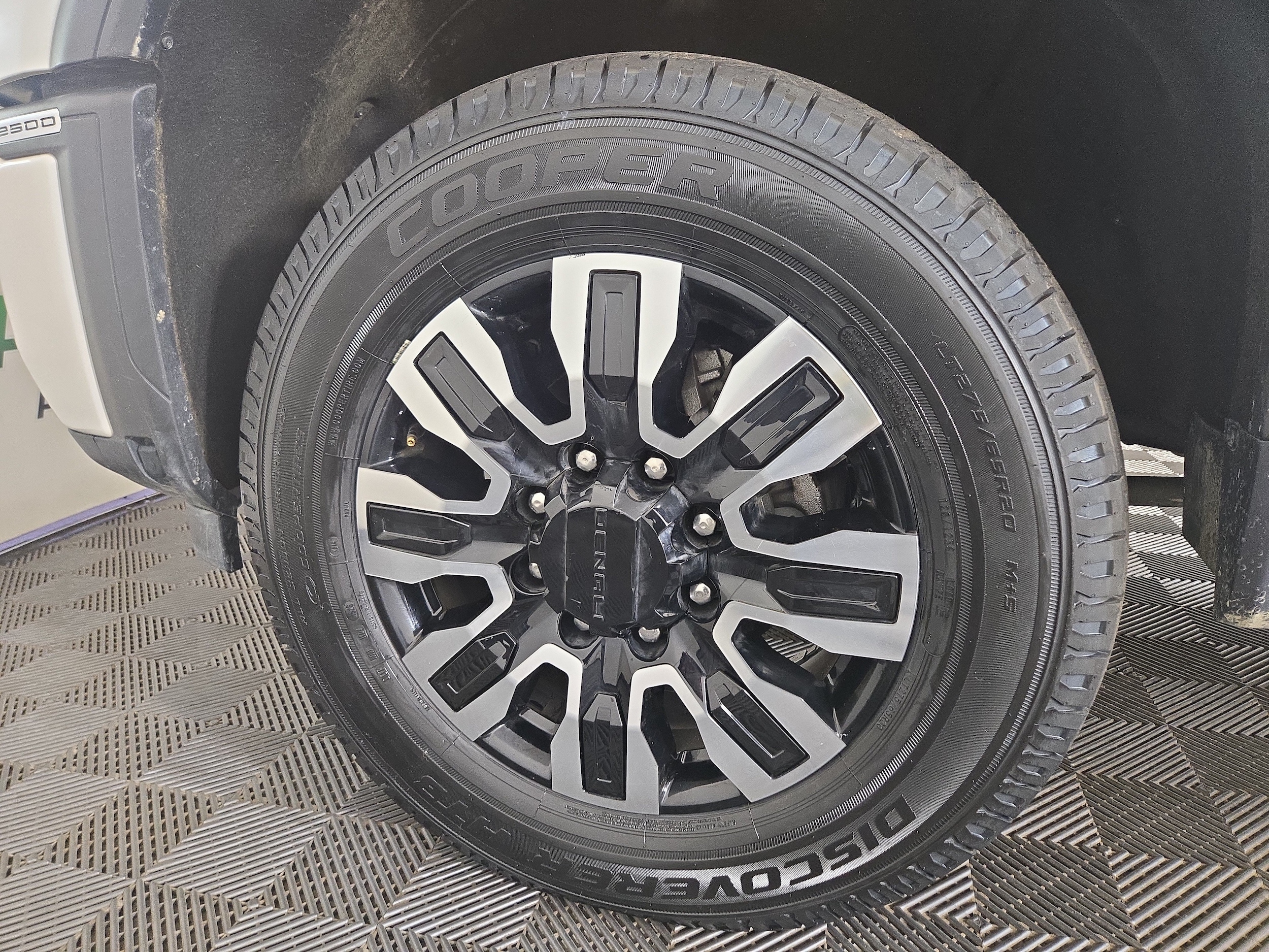 2024 GMC Sierra 2500HD Denali Ultimate - Photo 34