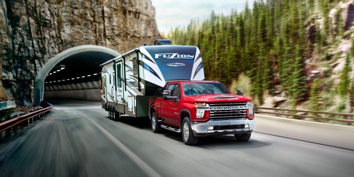 15773759012020-silverado-hd-ext-gal-13-v2-700px.jpg
