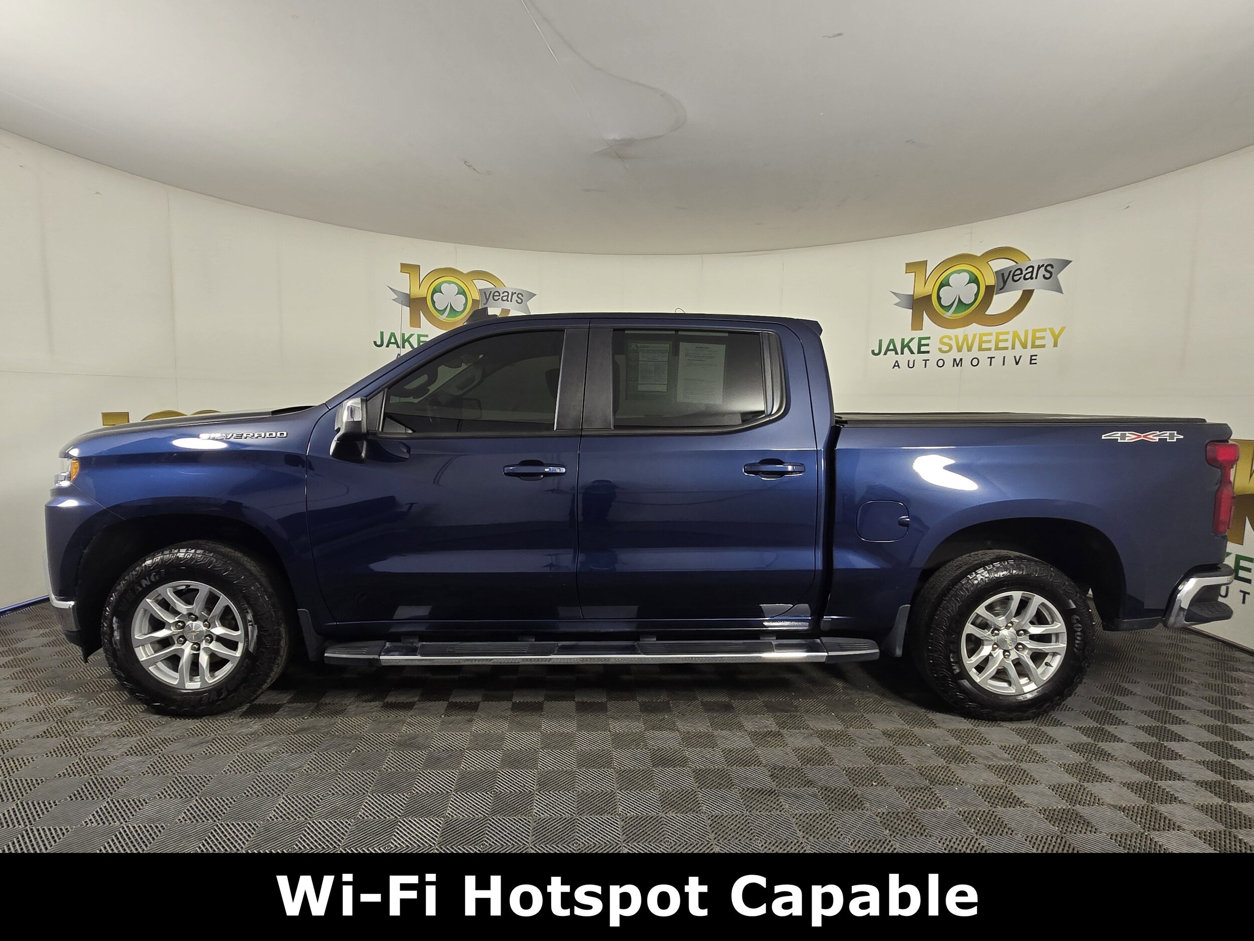 2021 Chevrolet Silverado 1500 LT photo 3