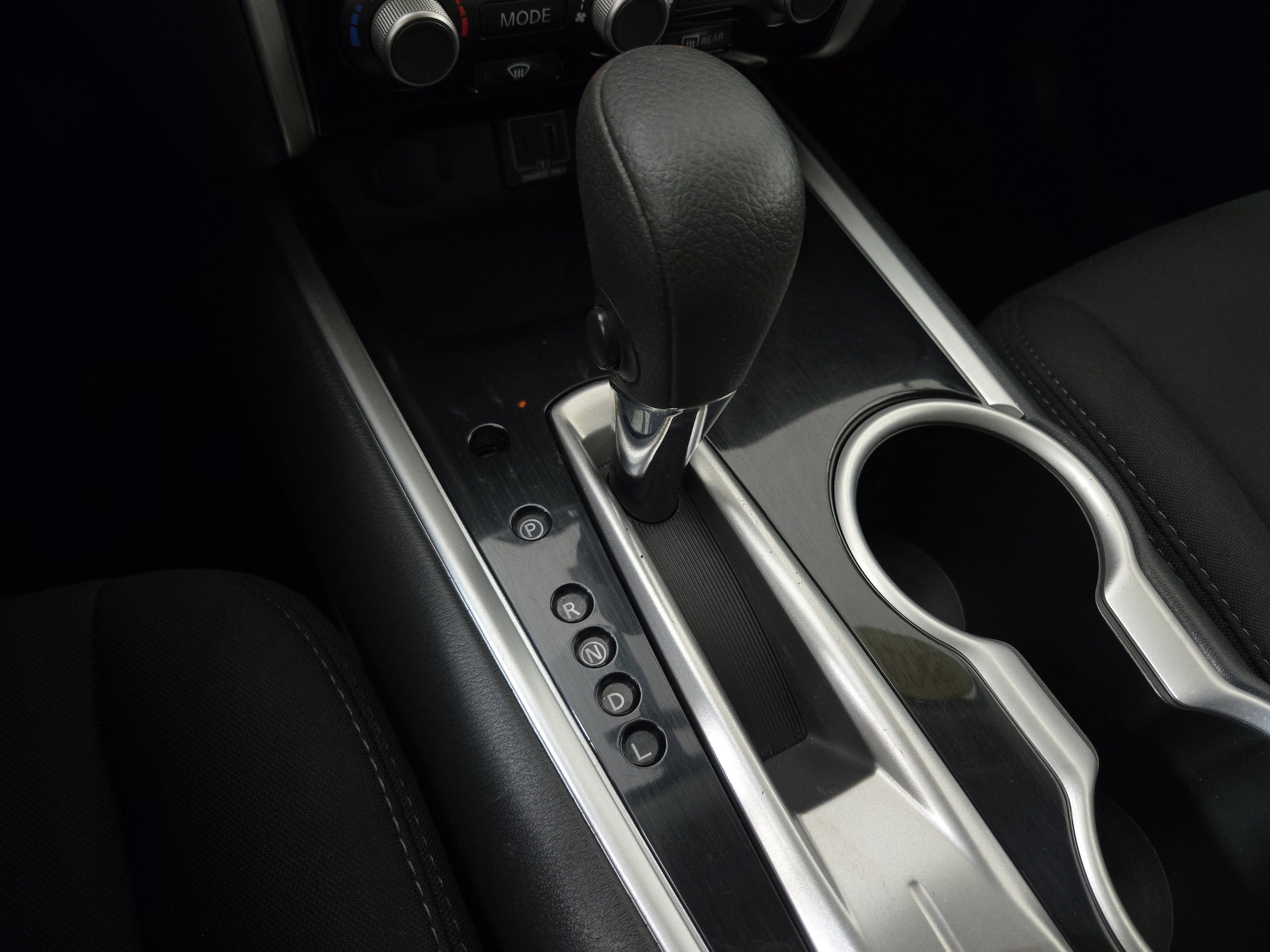 2020 Nissan Pathfinder S - Photo 23