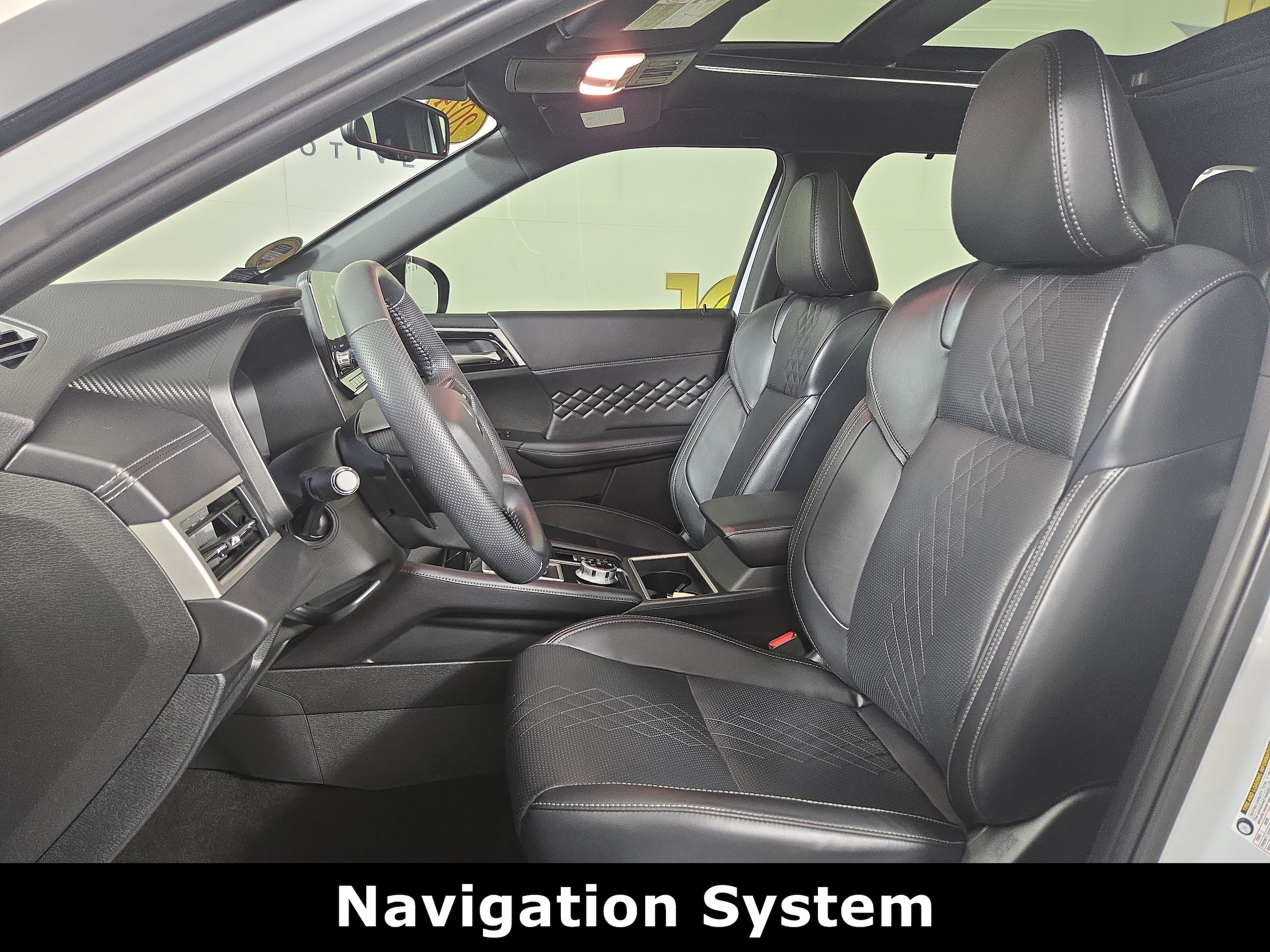 2024 Mitsubishi Outlander SEL Black Edition - Photo 11
