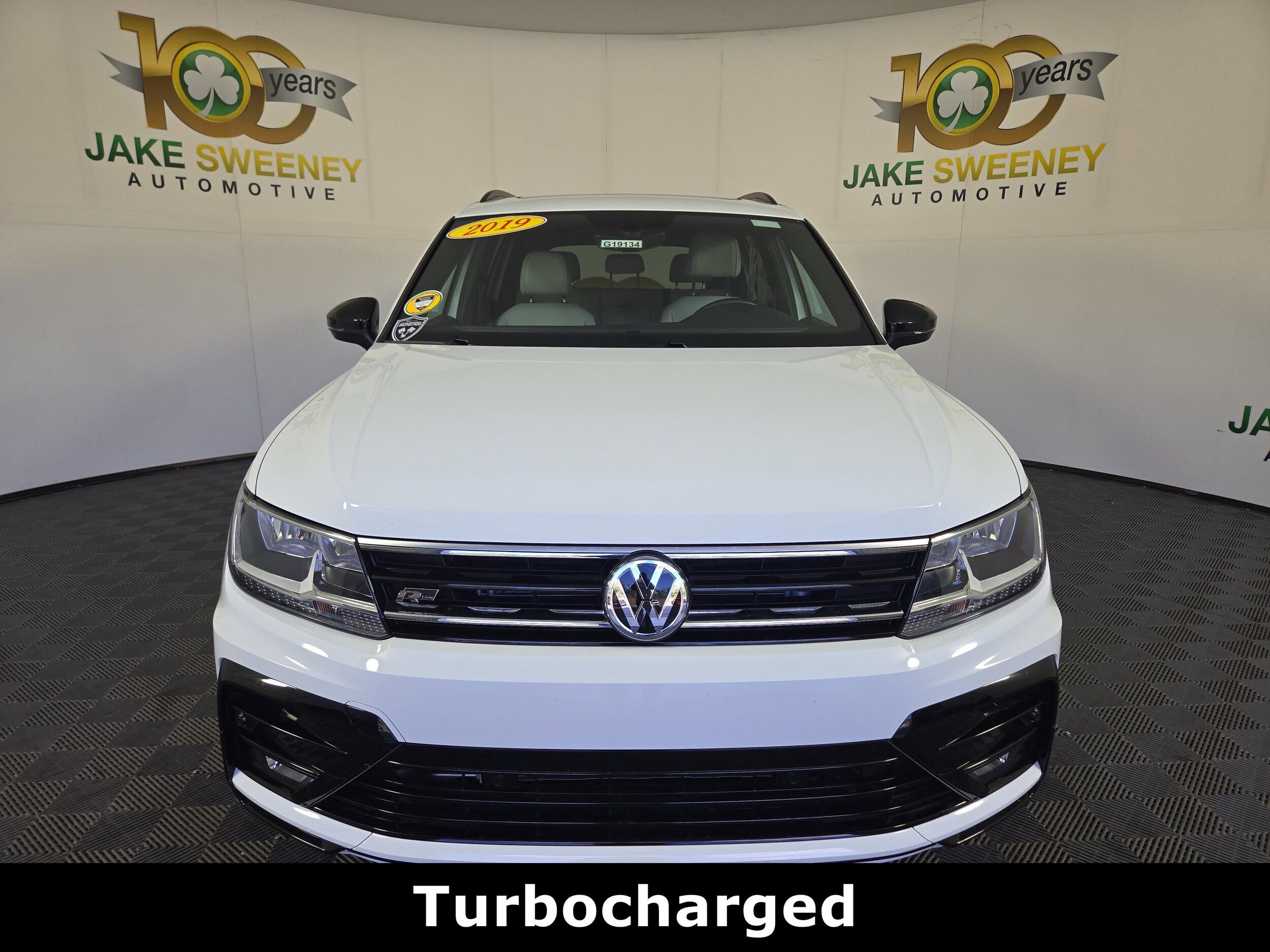 2019 Volkswagen Tiguan SE photo 2