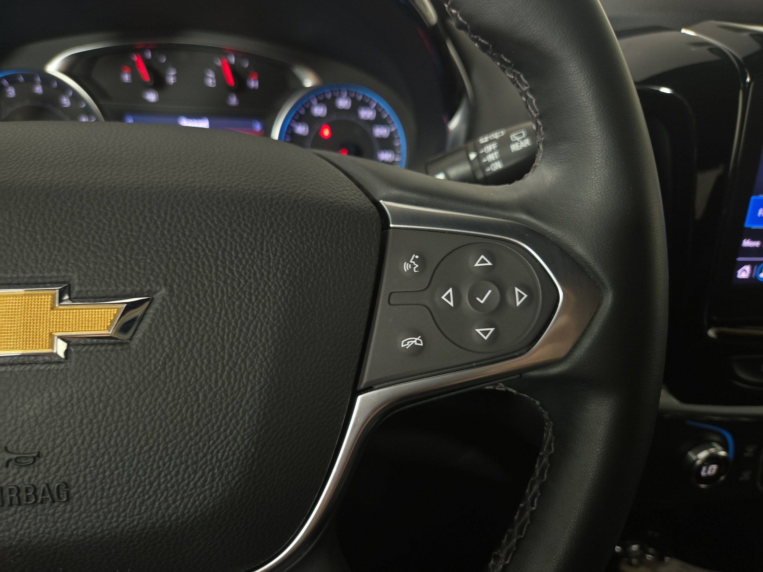 2023 Chevrolet Traverse 1LT - Photo 17