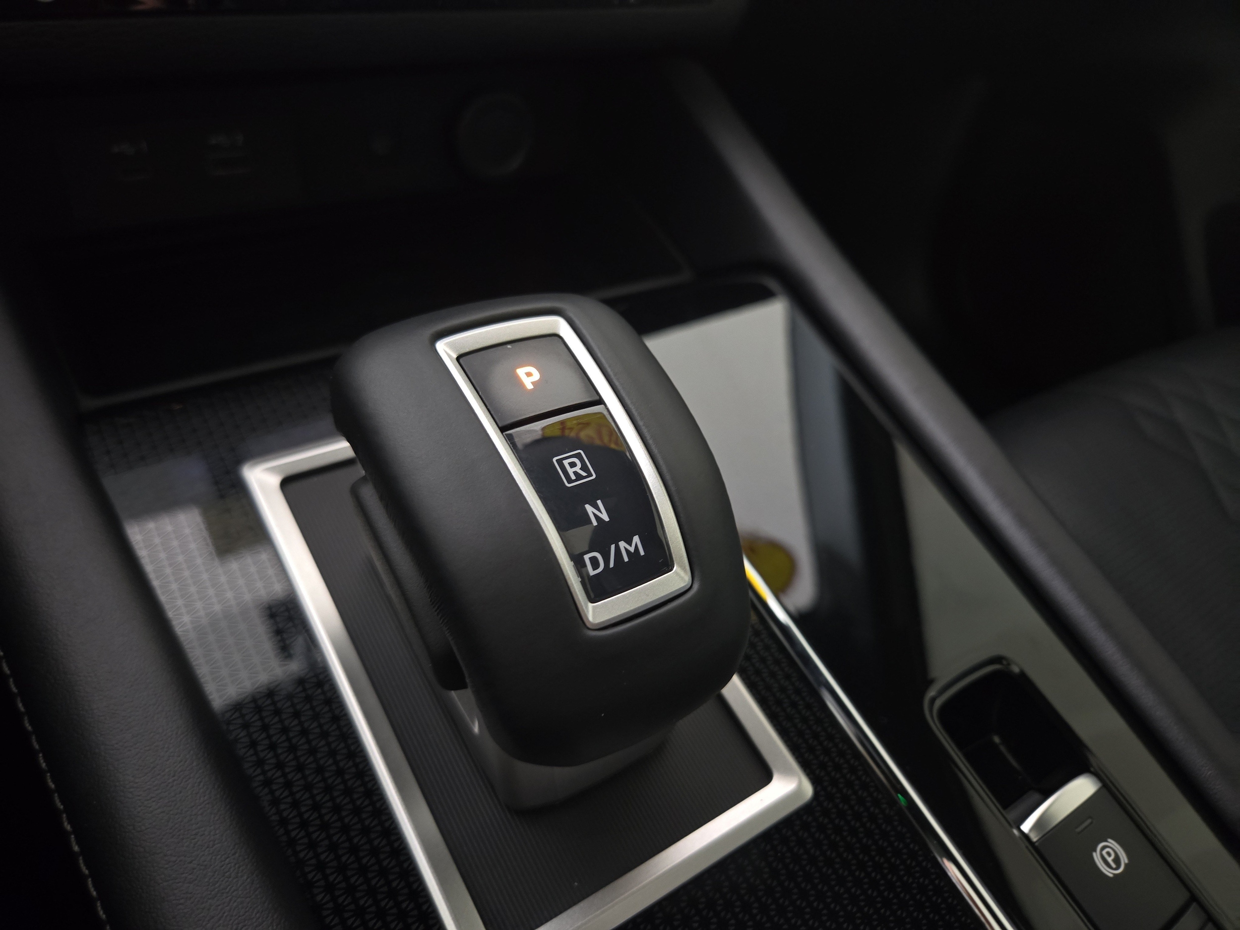 2024 Mitsubishi Outlander SEL Black Edition - Photo 25