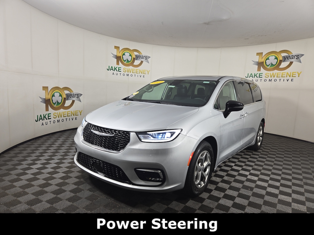 Used 2024 Chrysler Pacifica Limited Van Passenger Van