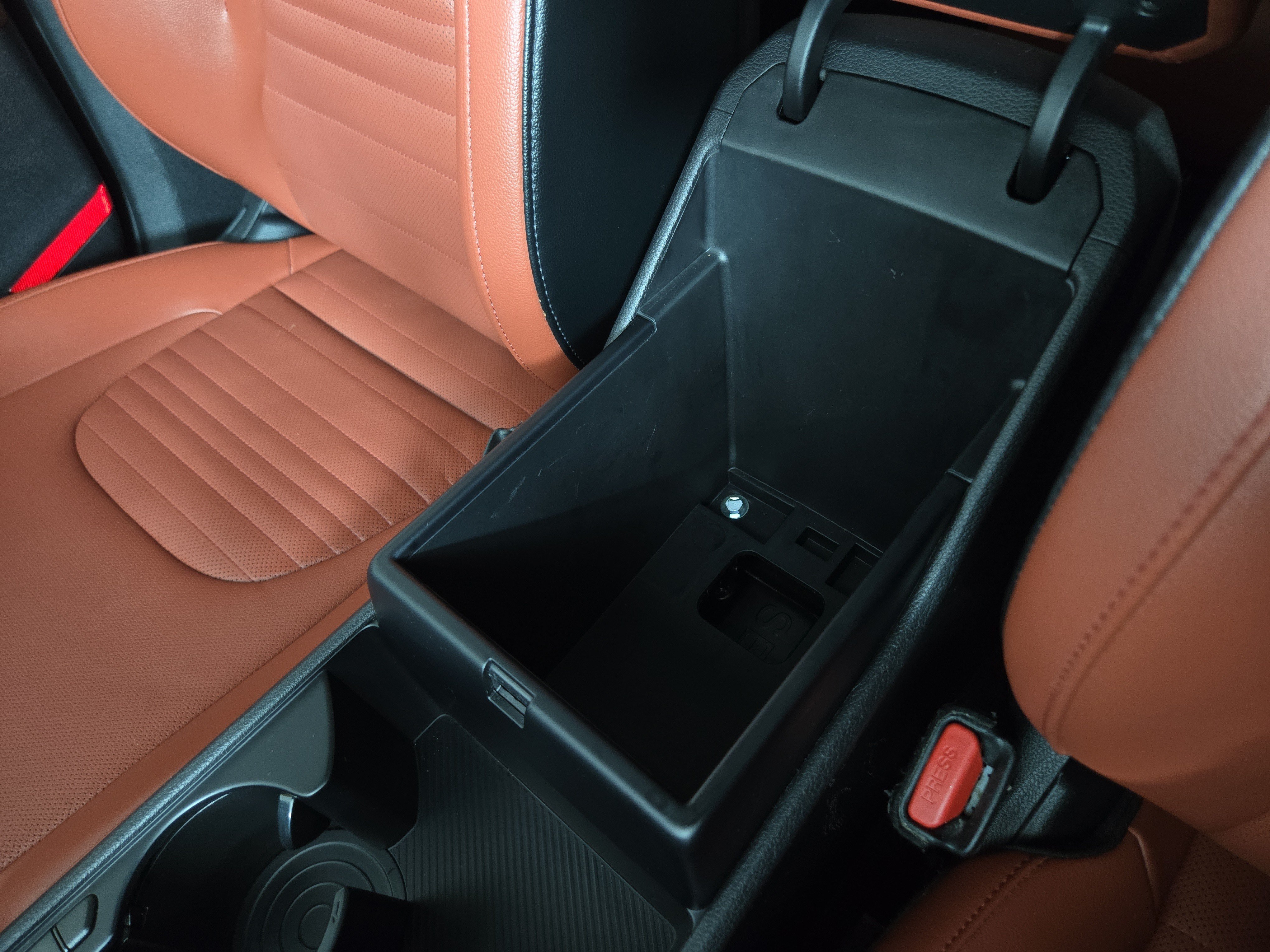 2024 Kia Sportage SX - Photo 30