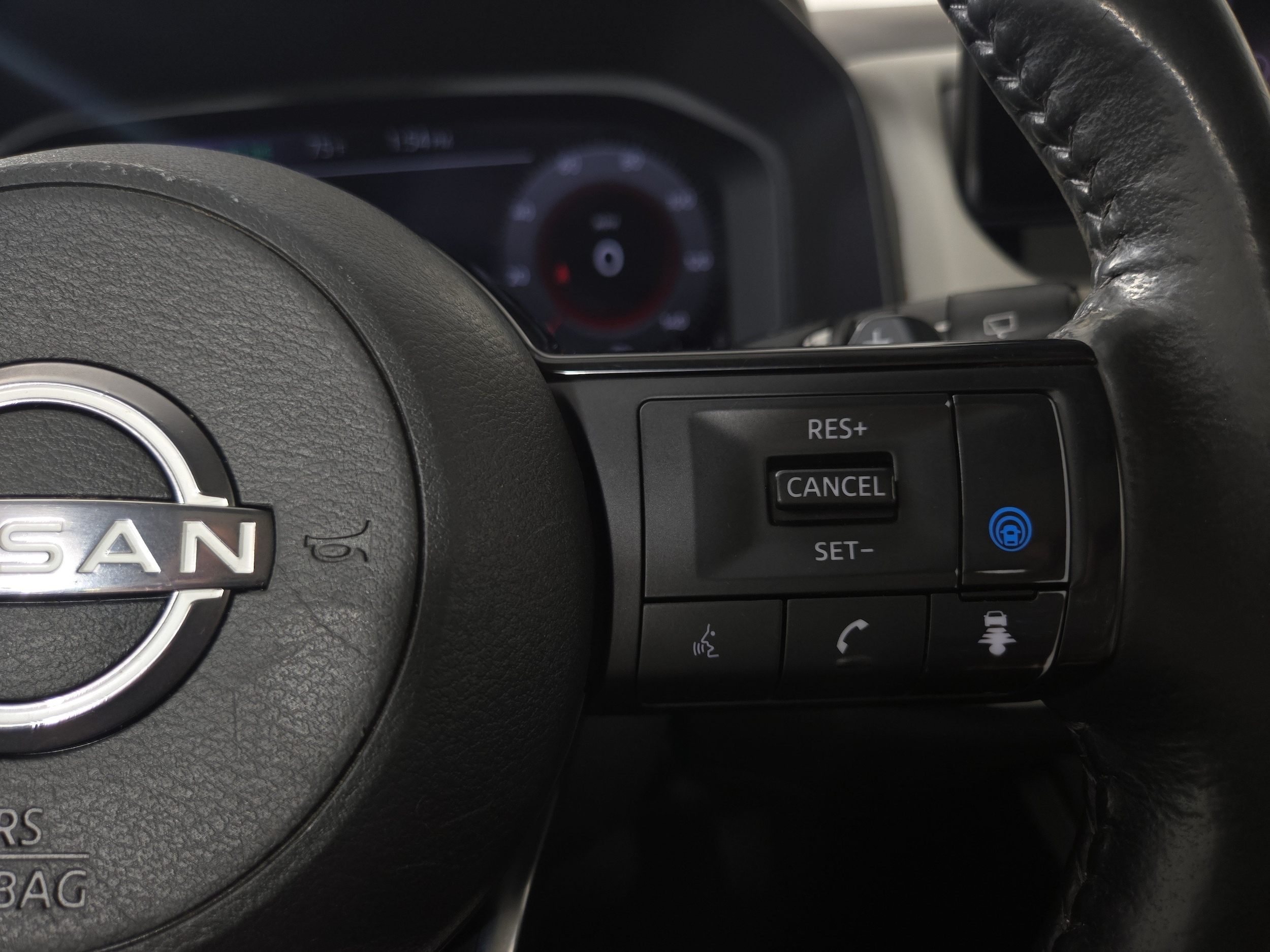 2024 Nissan Rogue SL - Photo 16