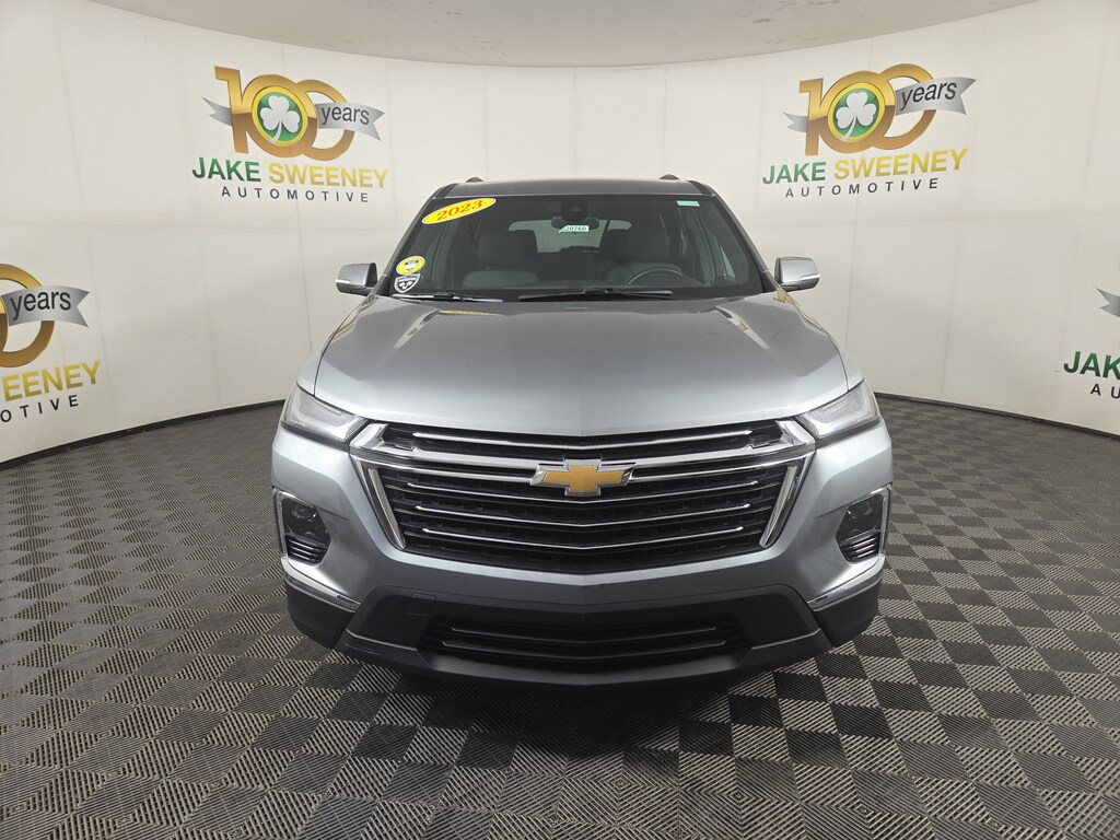 Used 2023 Chevrolet Traverse LT Cloth SUV