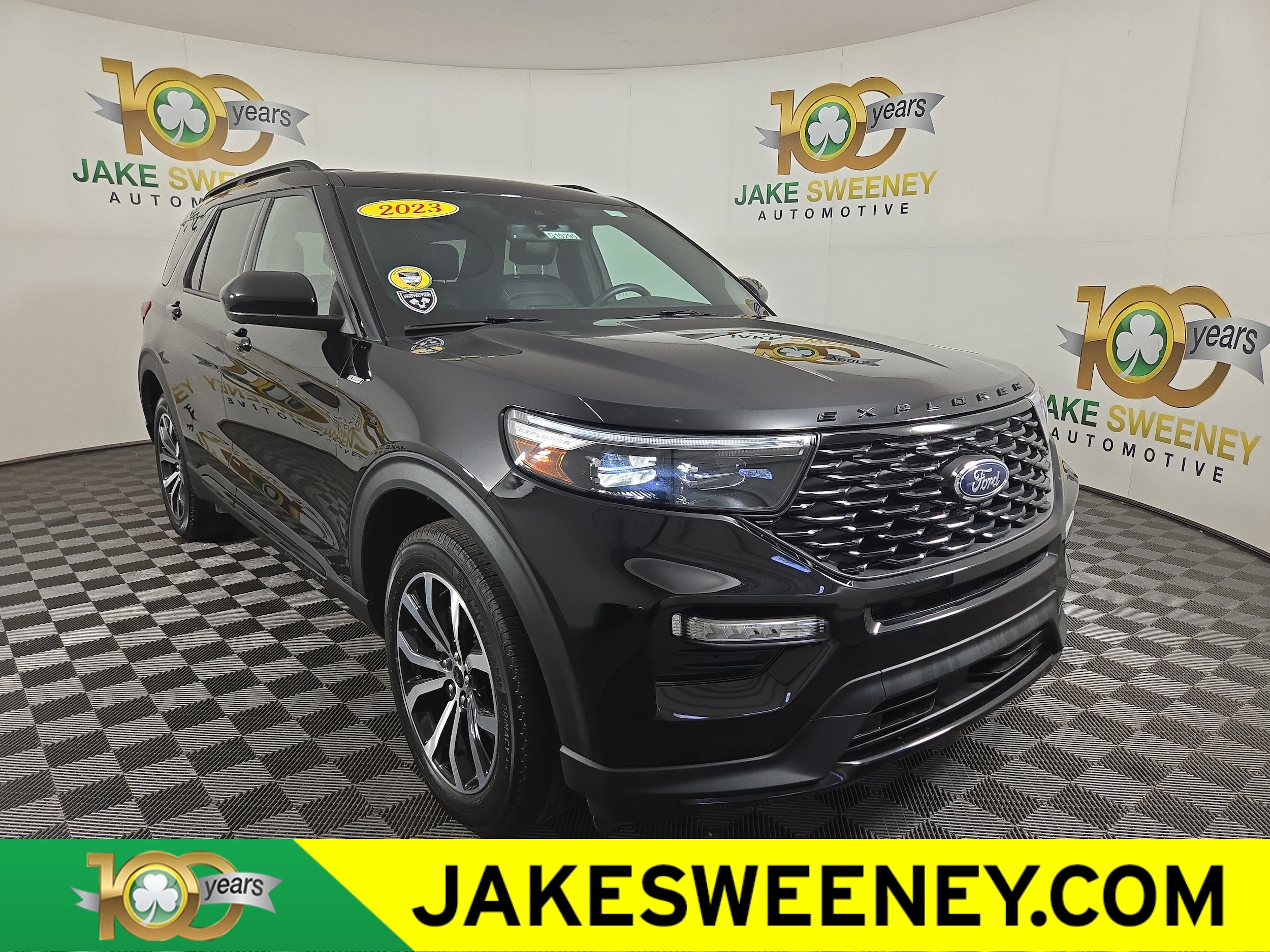 2023 Ford Explorer ST-LINE's photo