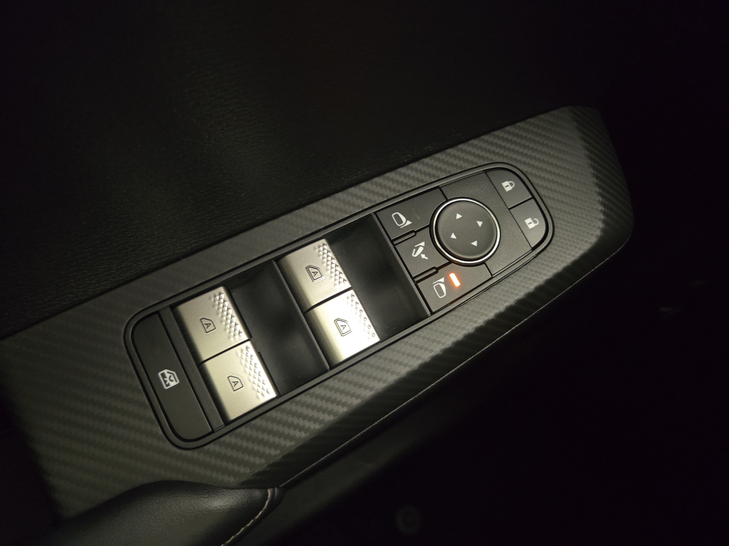 2024 Mitsubishi Outlander SEL Black Edition - Photo 28
