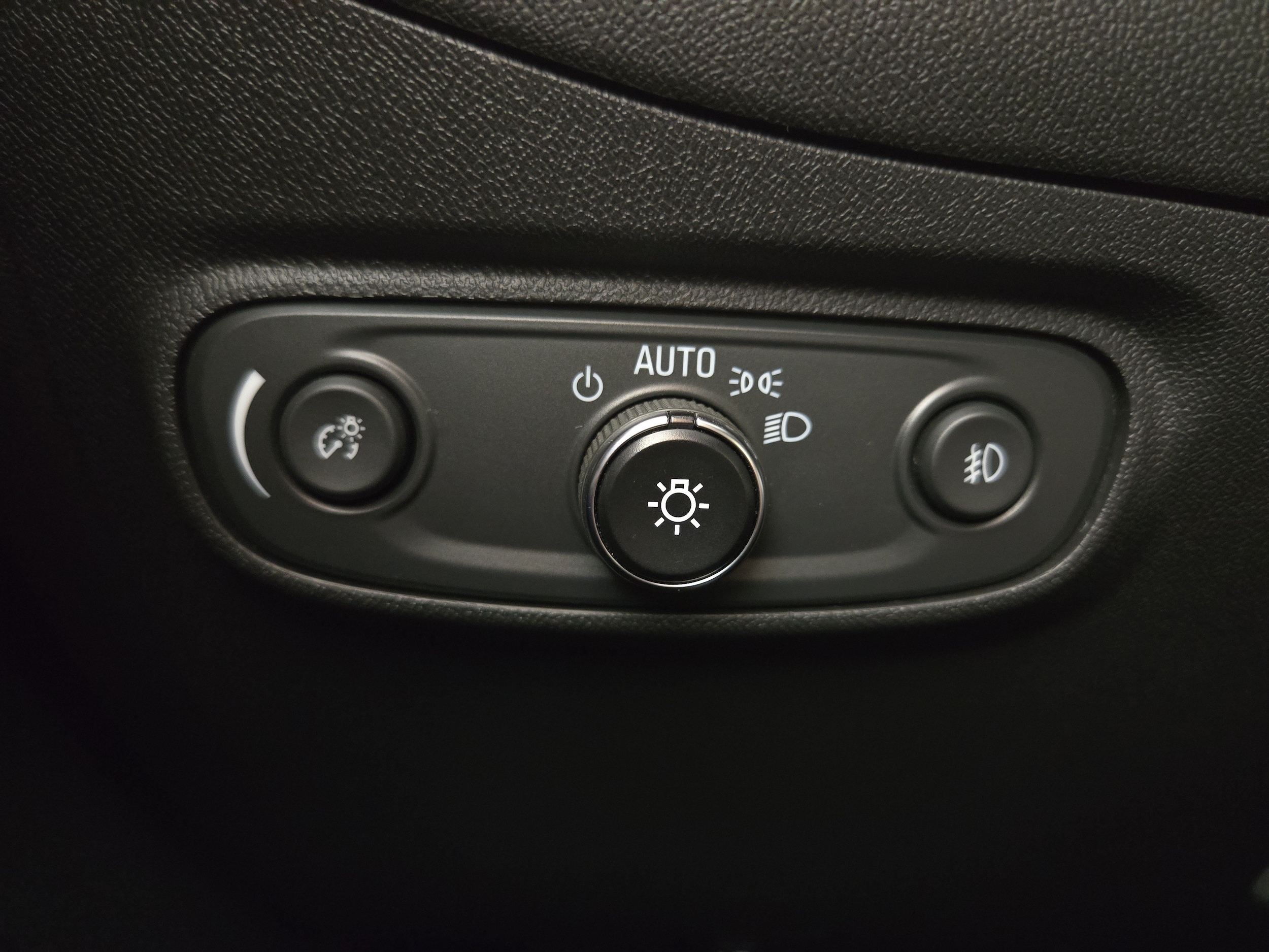 2021 Chevrolet Equinox LT - Photo 24