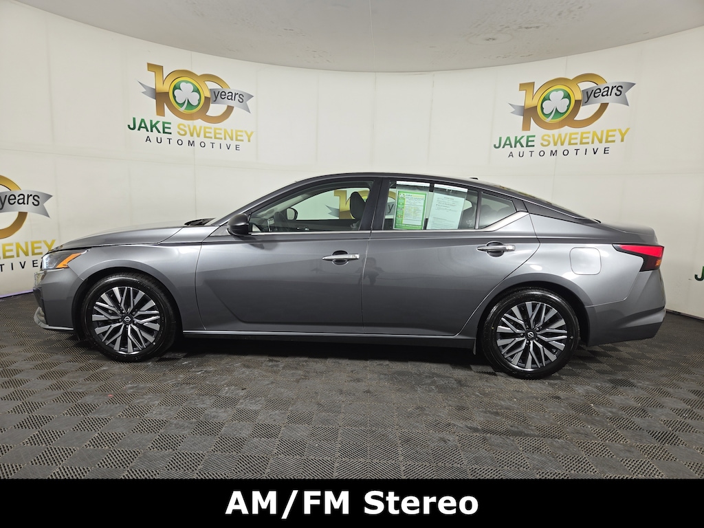 Used 2024 Nissan Altima 2.5 SV Sedan