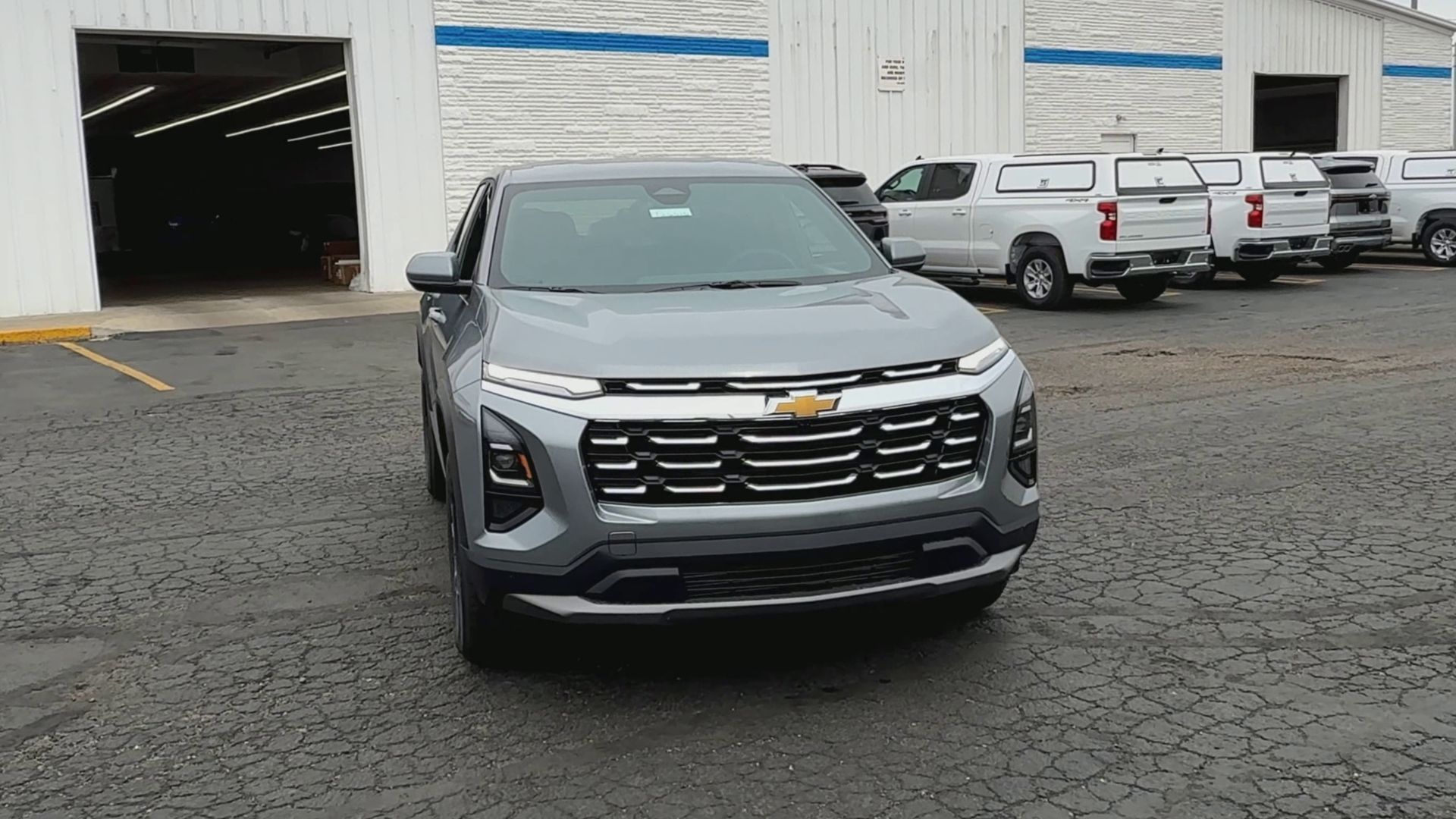2026 Chevrolet Equinox LT photo 3