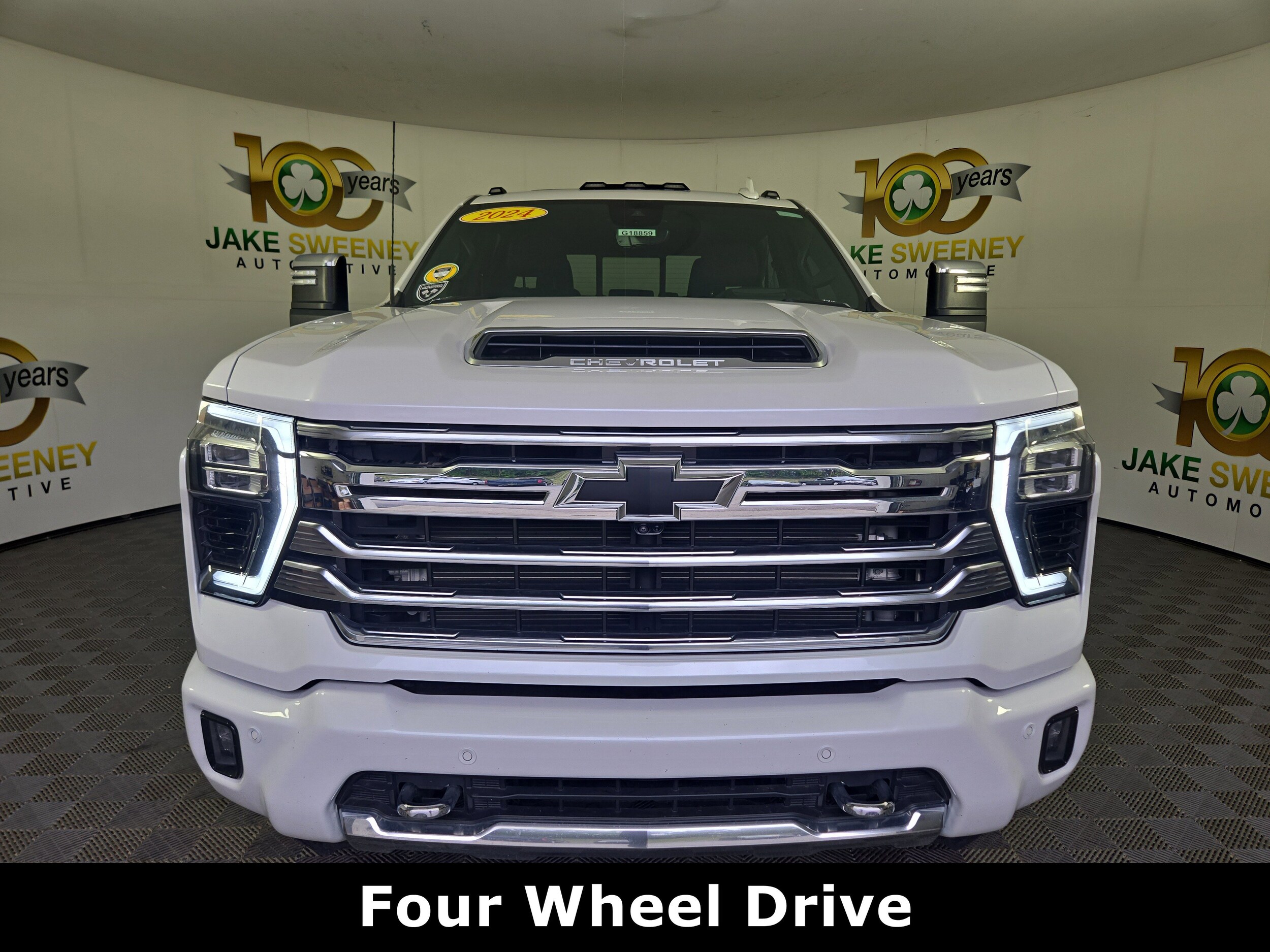 2024 Chevrolet Silverado 3500HD High Country photo 2