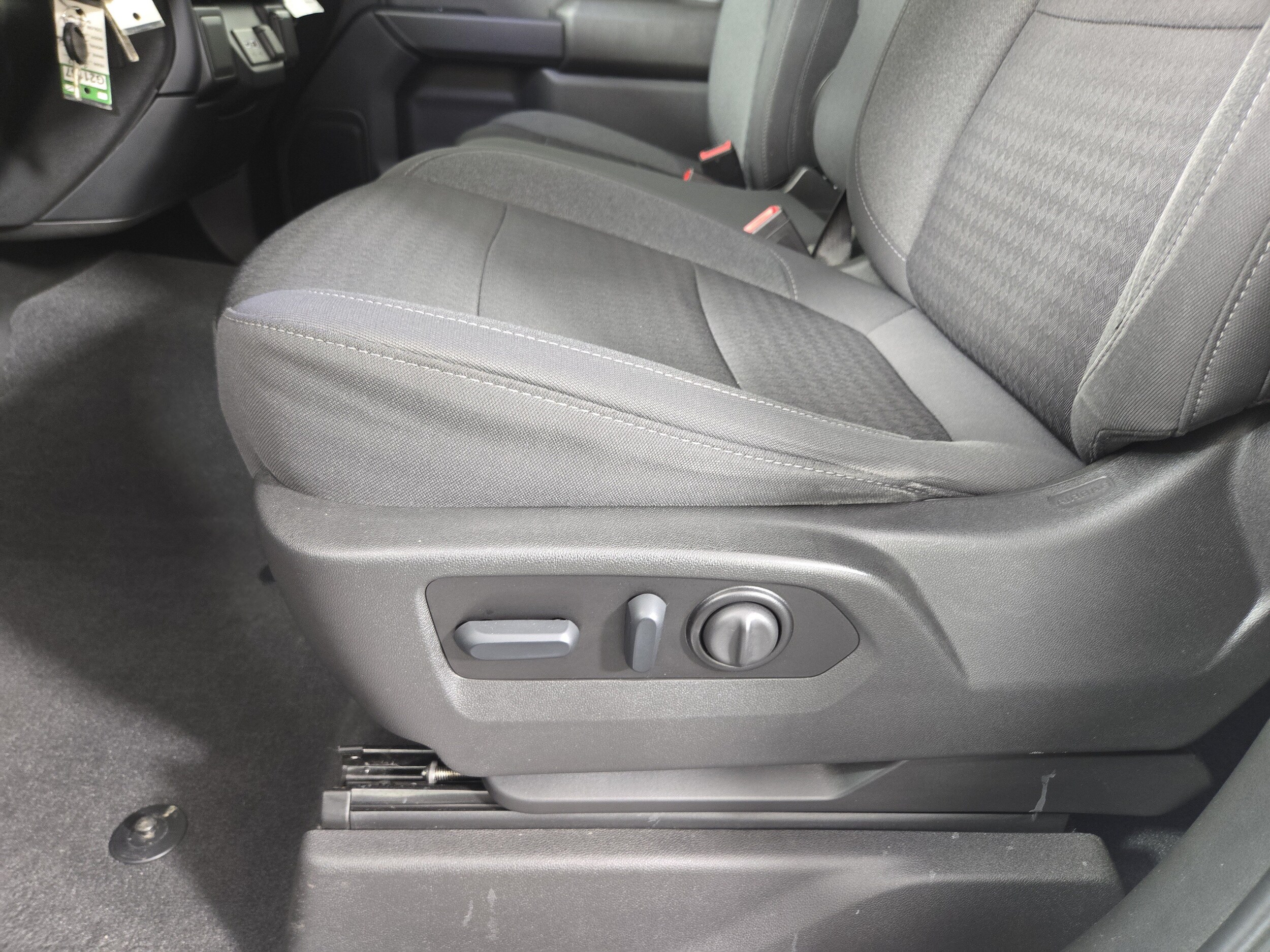 2022 Chevrolet Silverado 1500 Limited Custom - Photo 29