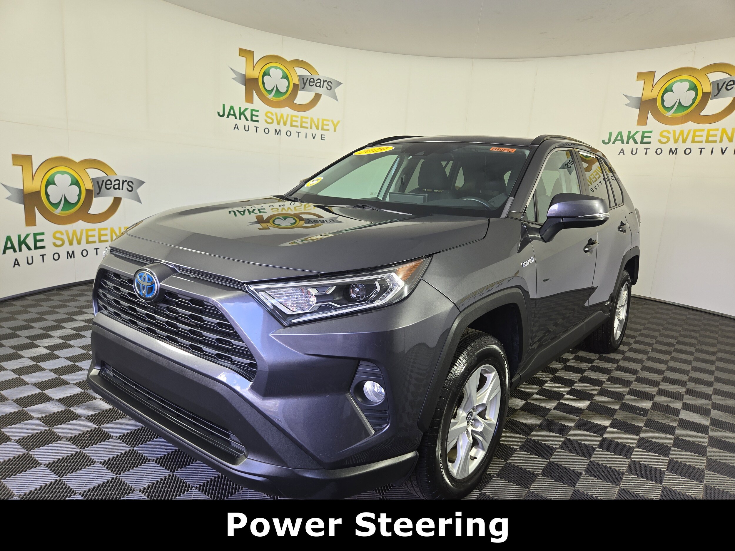 2019 Toyota RAV4 Hybrid XLE photo 3
