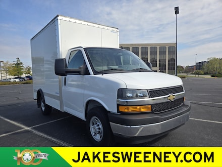 2024 Chevrolet Express Cutaway 3500 1WT Cutaway Van