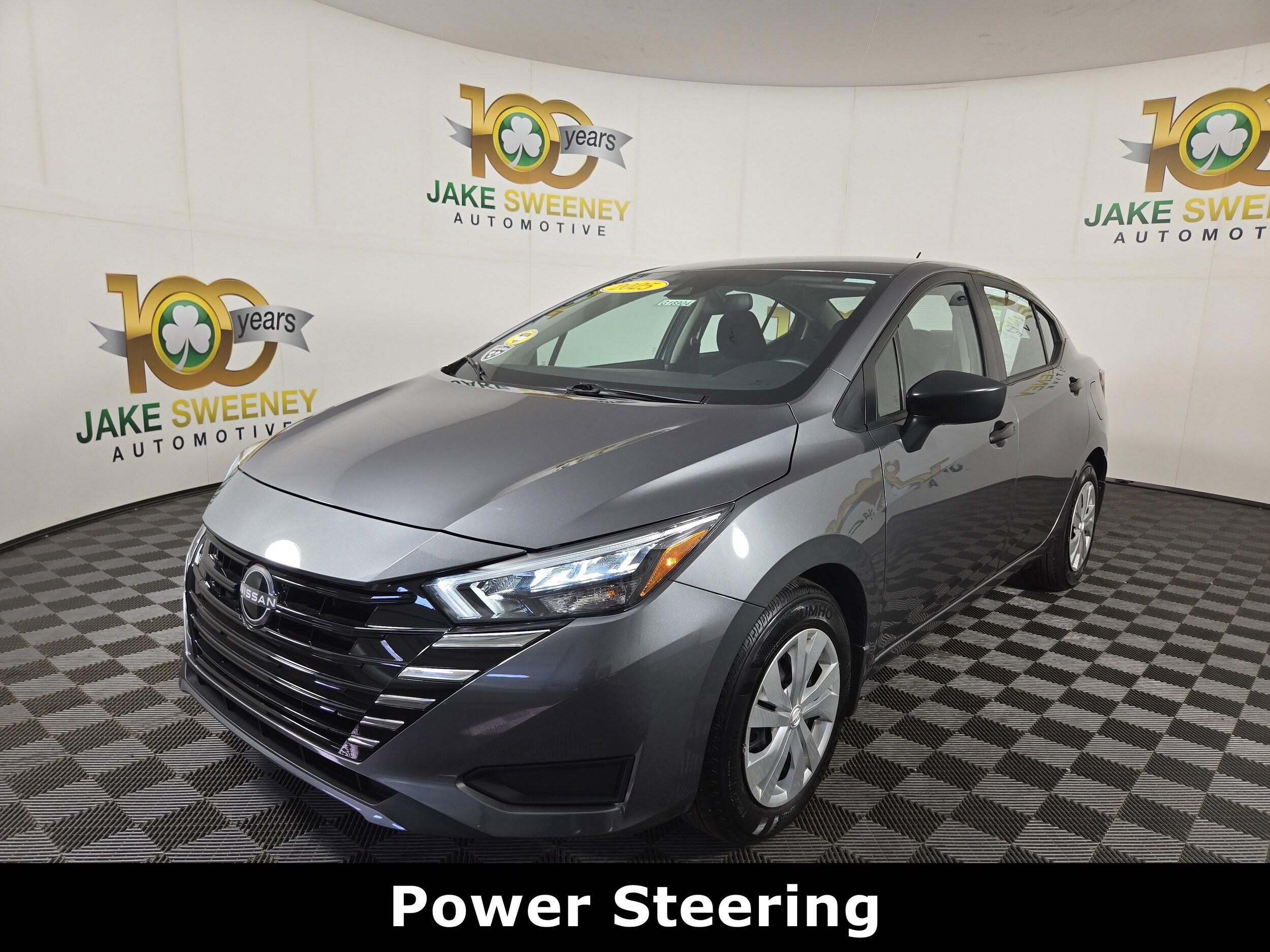 2025 Nissan Versa 1.6 S photo 2