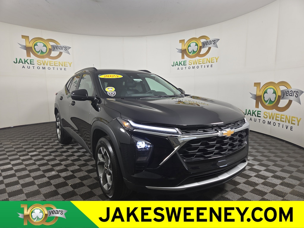 Used 2025 Chevrolet Trax LT SUV