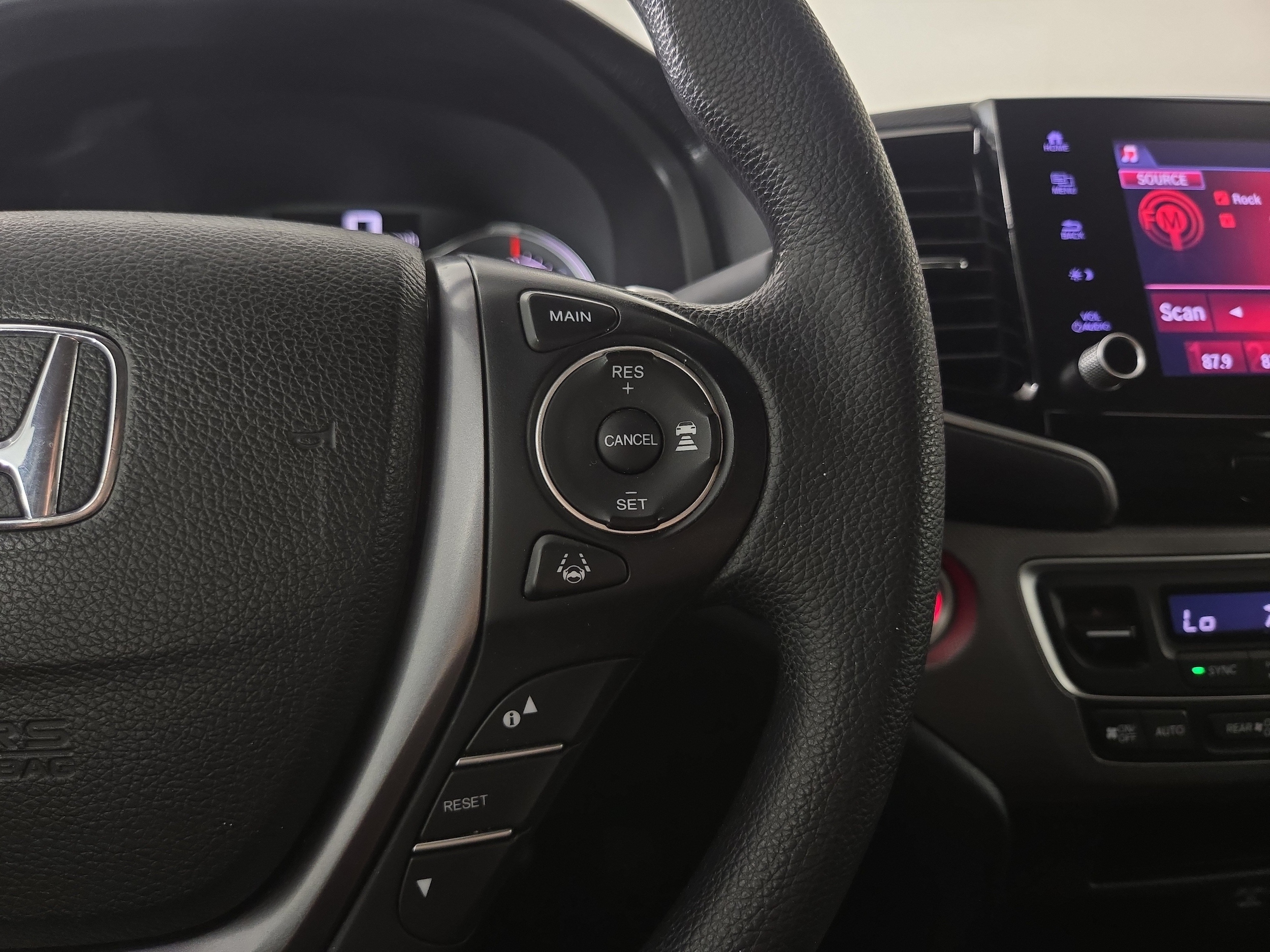 2023 Honda Ridgeline Sport - Photo 16
