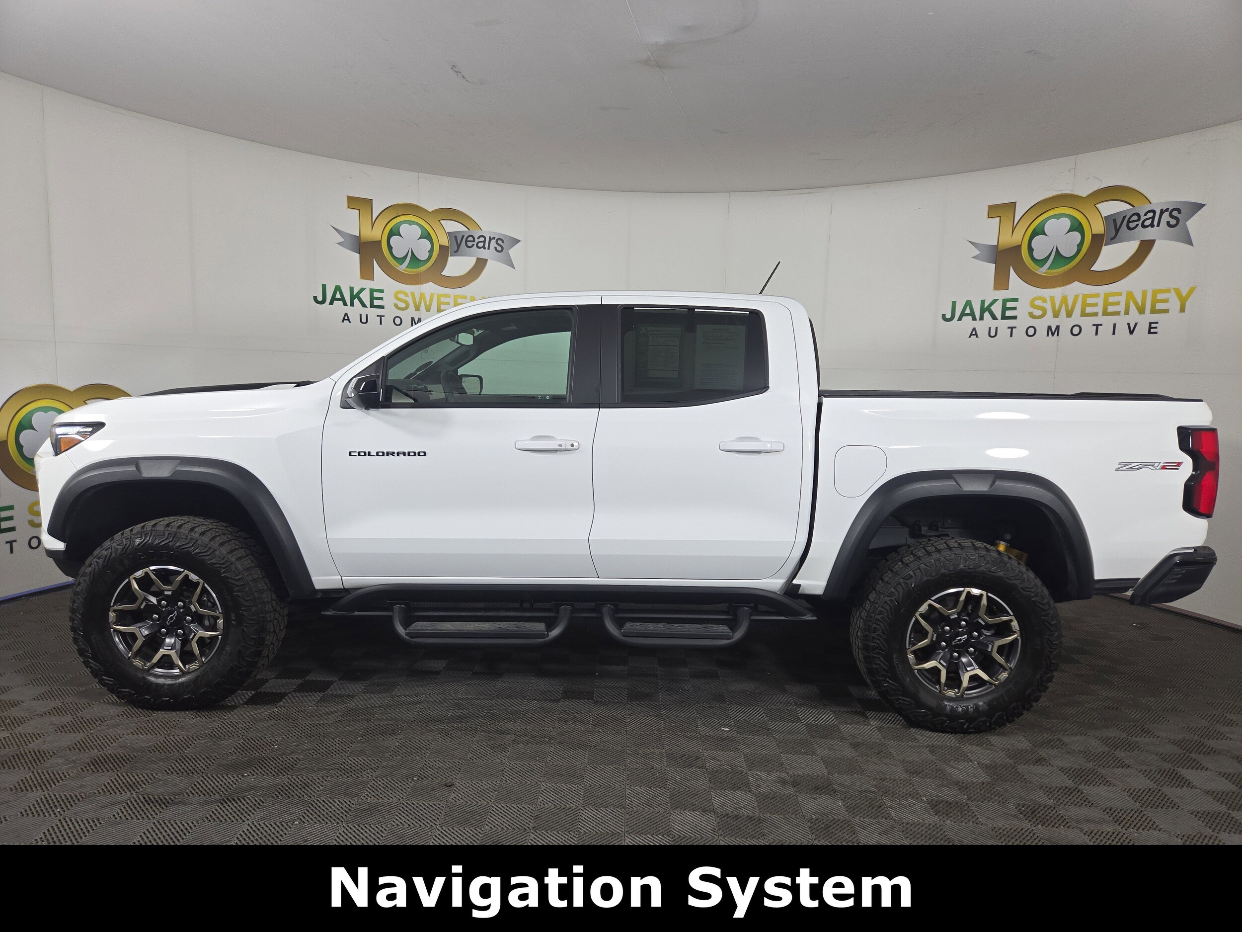 2024 Chevrolet Colorado ZR2 photo 2