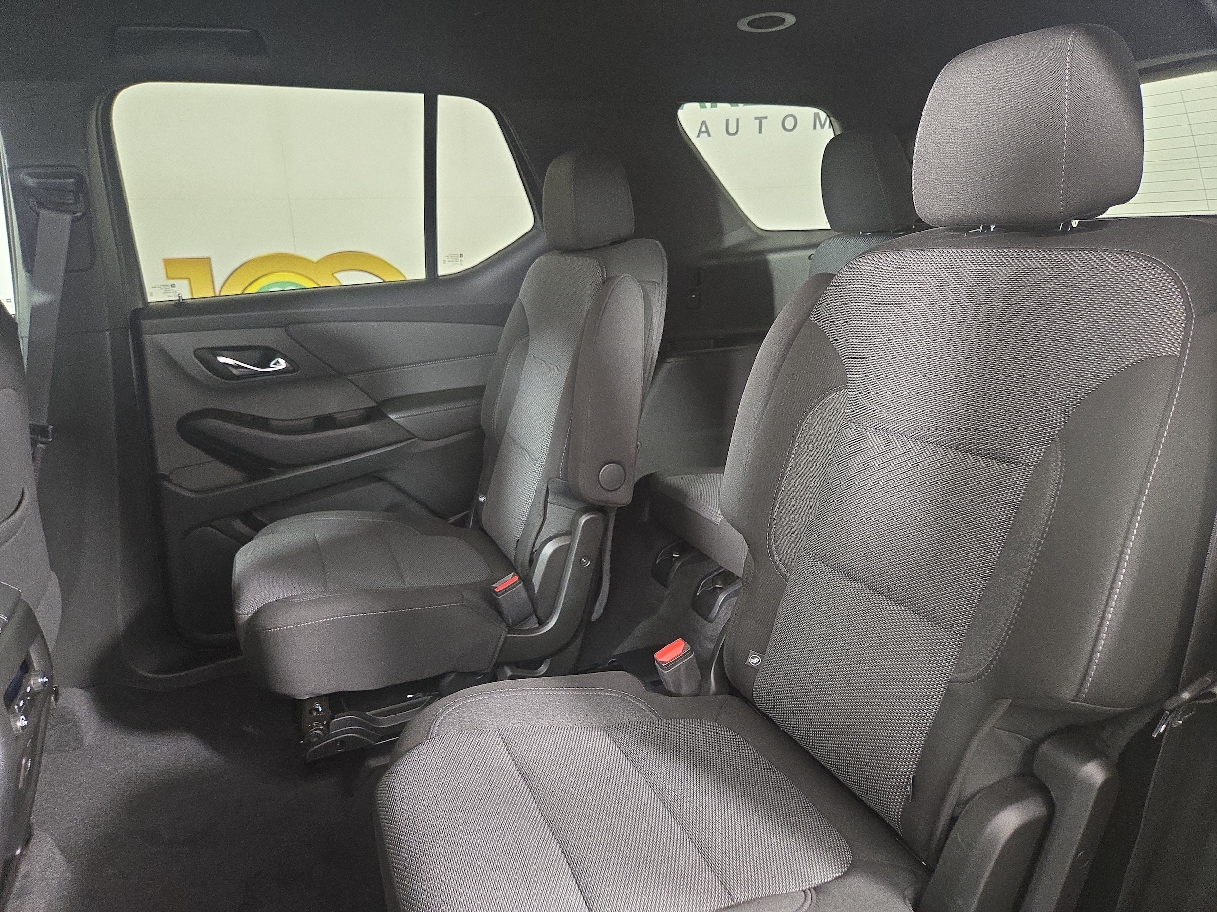 2023 Chevrolet Traverse 1LT - Photo 12