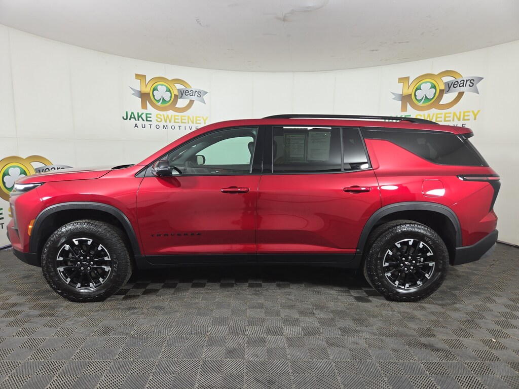 Used 2025 Chevrolet Traverse Z71 SUV