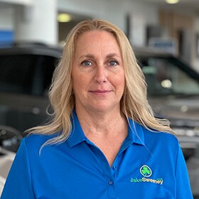 Staff member Leah Halcomb from ID_b67ce9c6e179