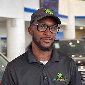 Staff member Dexter Mitchell from ID_815d570faf52