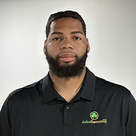 Staff member Lamonte Thurmond from ID_87c4a6210af3