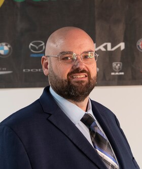 Staff member Rob Hall from ID_166d60aa1dec