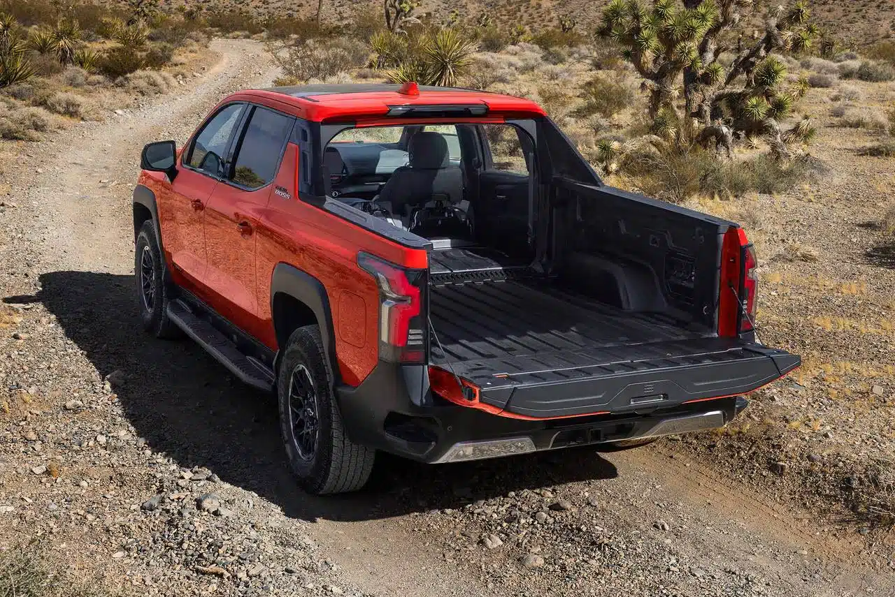 2026 Chevrolet Silverado EV Multi-Flex Midgate and cargo bed