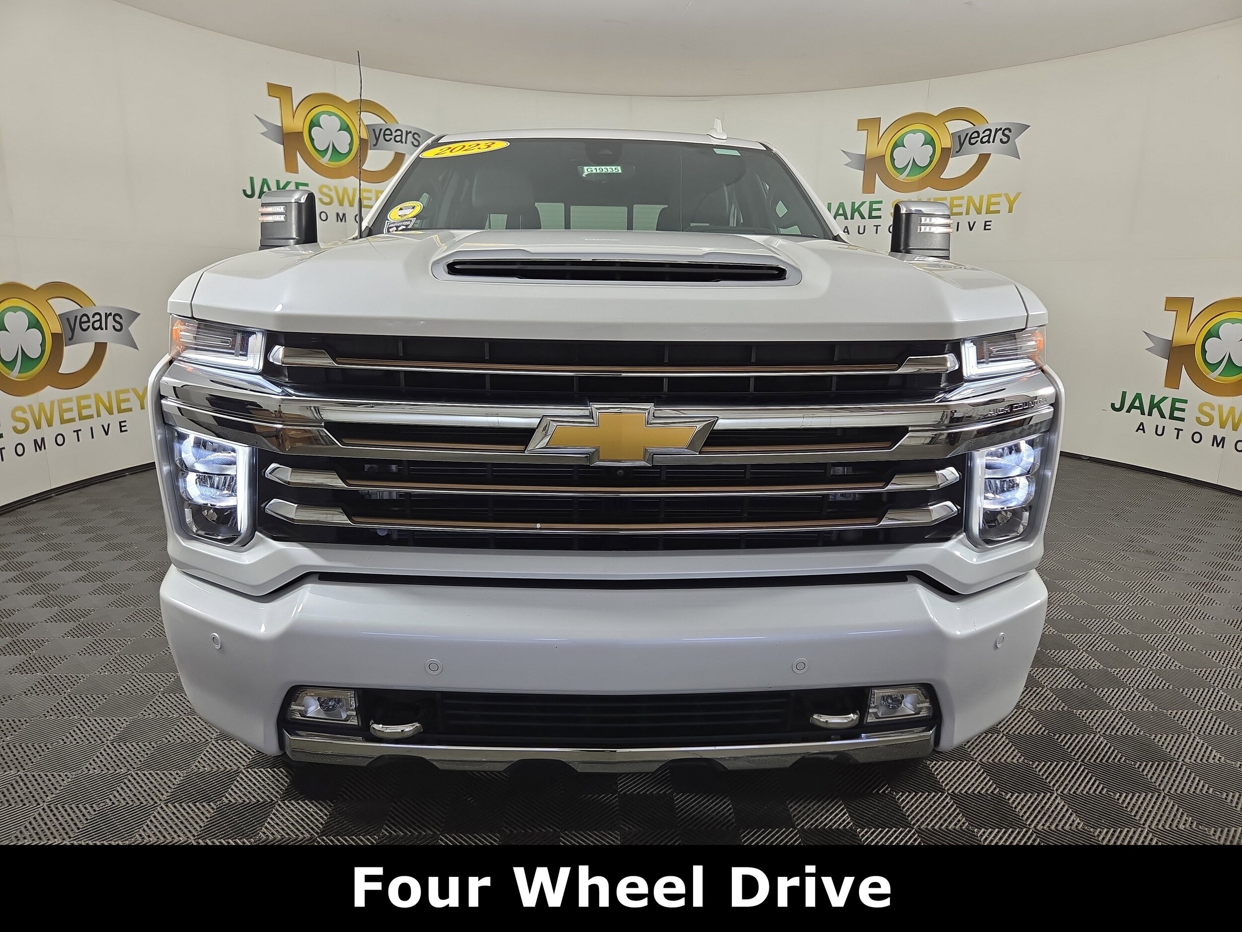 2023 Chevrolet Silverado 2500HD High Country photo 2