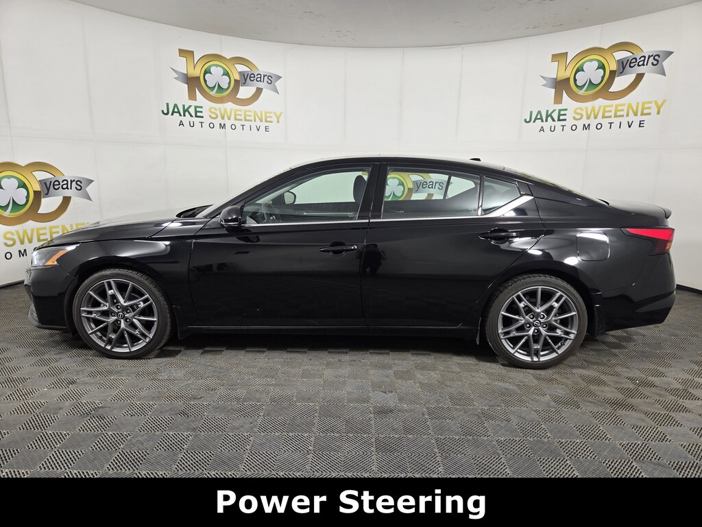 Used 2023 Nissan Altima SR VC-Turbo FWD Sedan