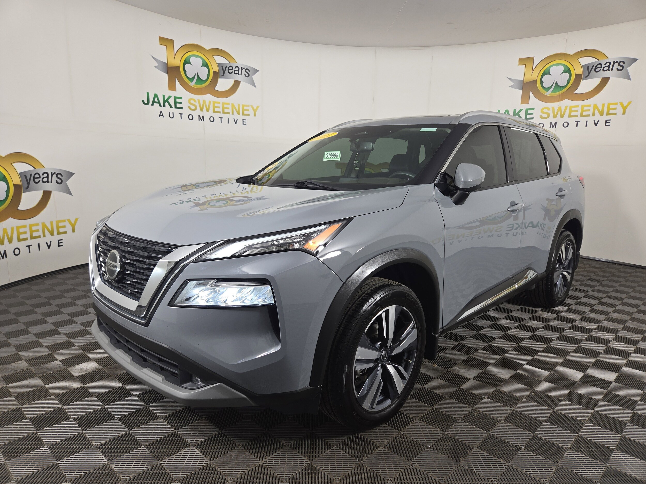 2021 Nissan Rogue SL photo 2