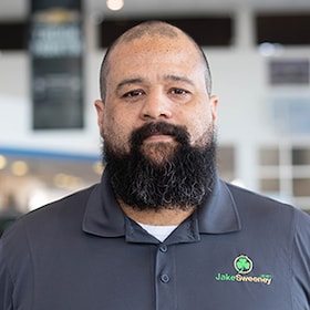 Staff member Charles Mills from ID_f9fa24051453